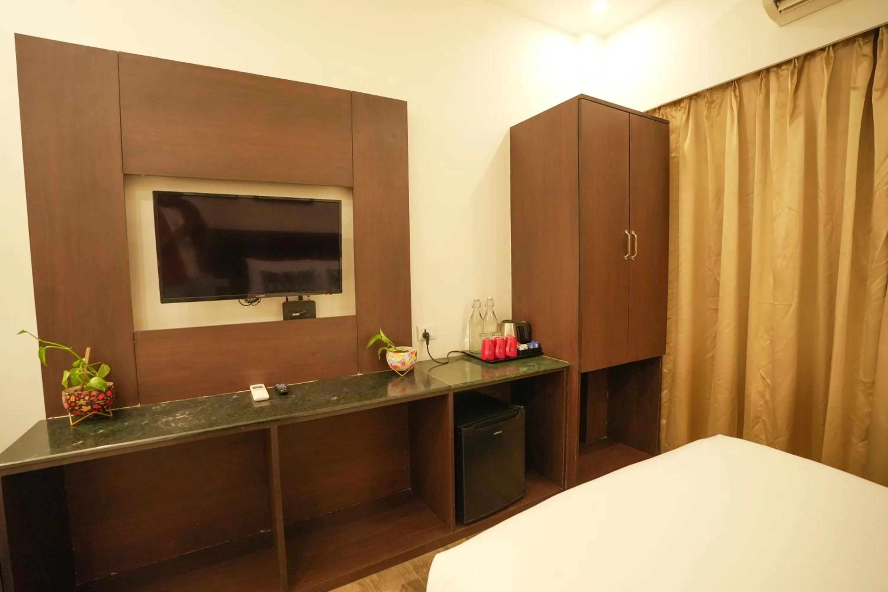 Bed in One Earth City Heart Rishikesh