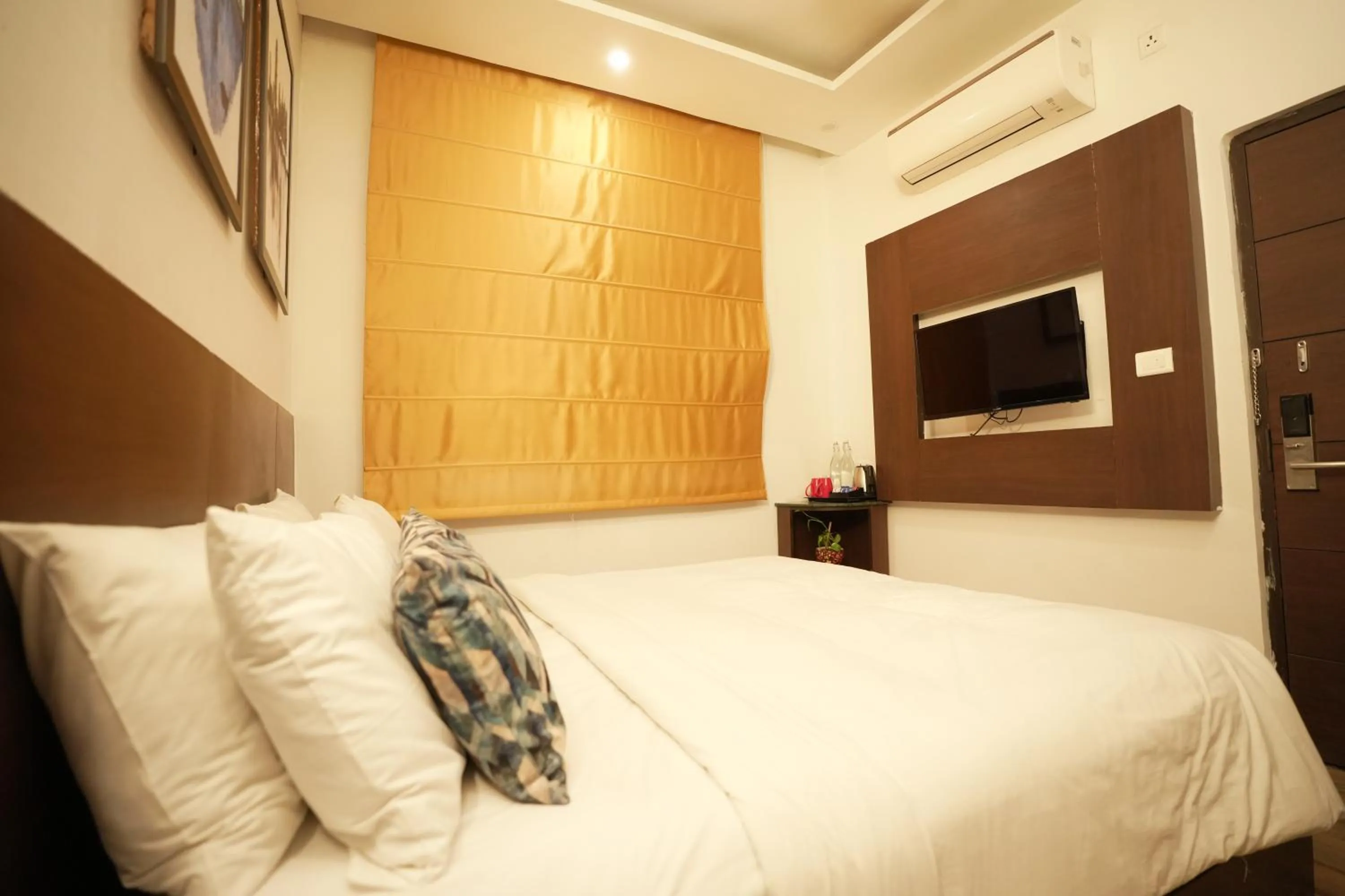 Bed in One Earth City Heart Rishikesh