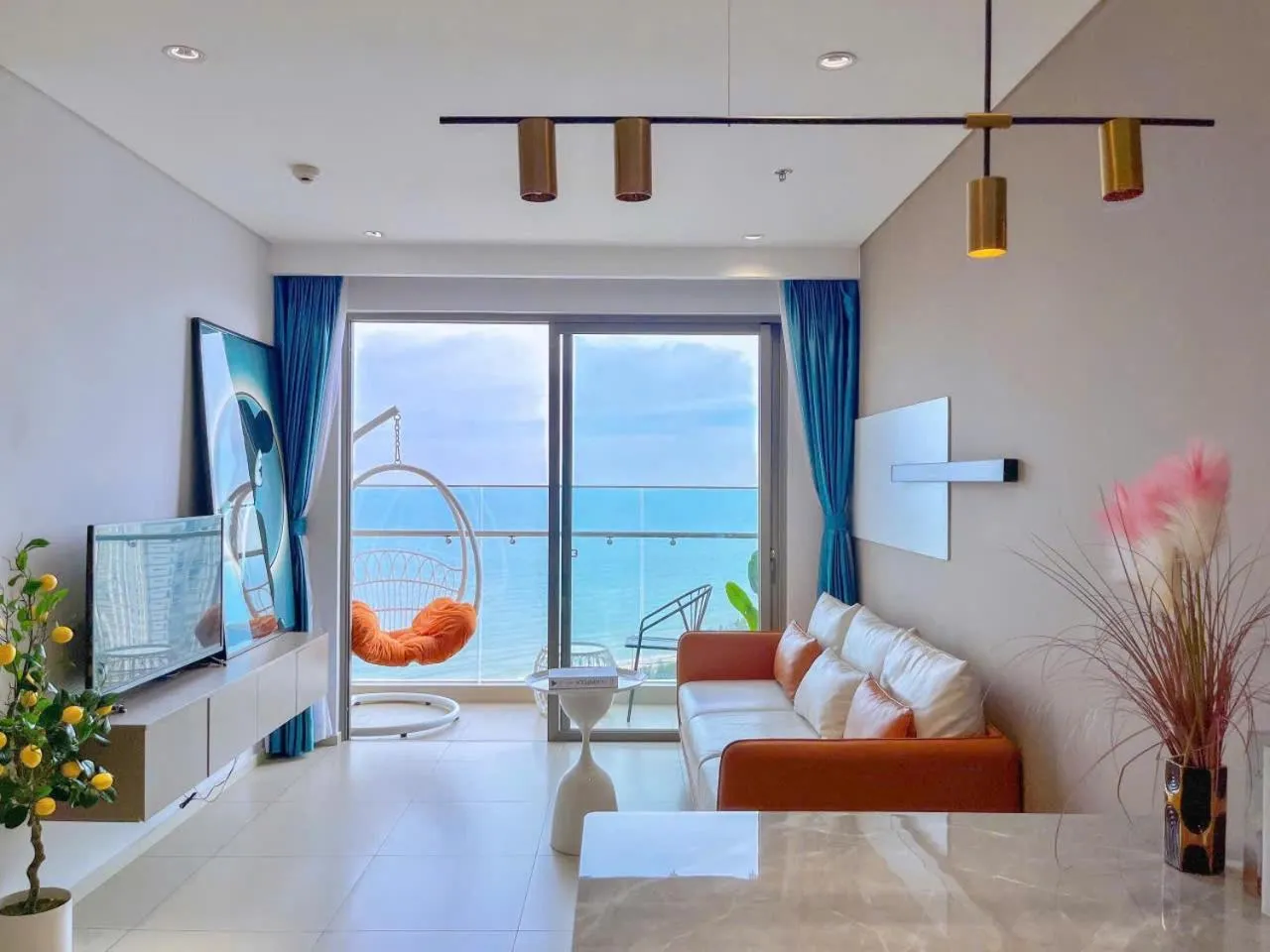 Communal lounge/ TV room in The Sóng Vũng Tàu - Thương's Homestay