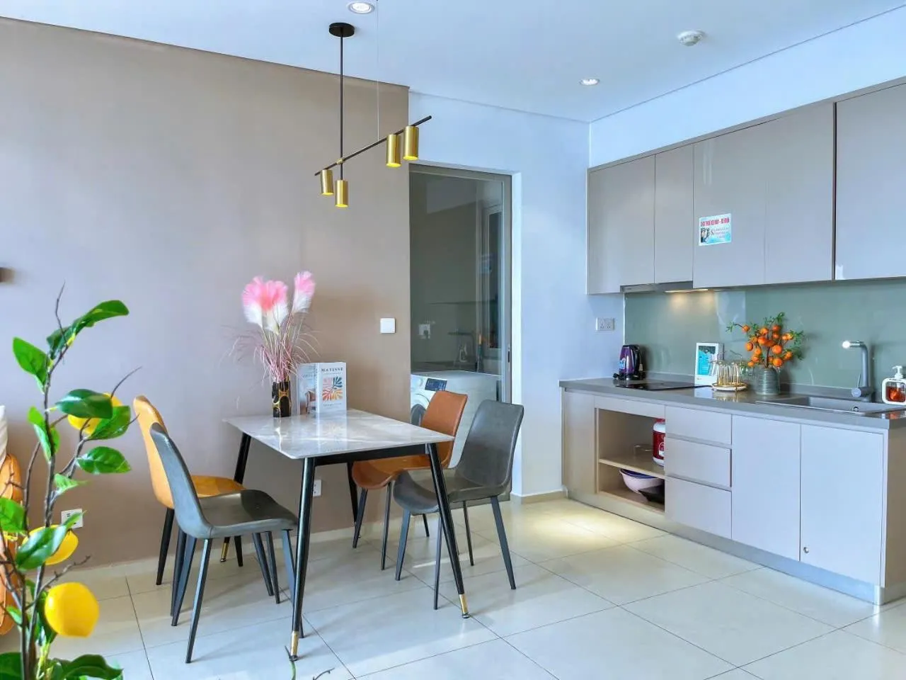 Kitchen or kitchenette in The Sóng Vũng Tàu - Thương's Homestay