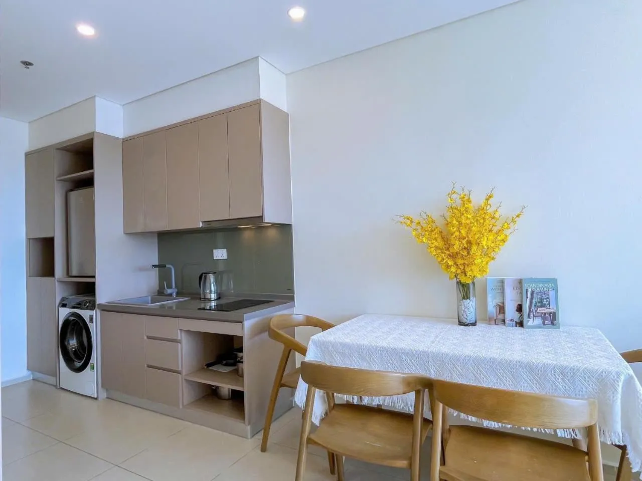 Kitchen or kitchenette in The Sóng Vũng Tàu - Thương's Homestay