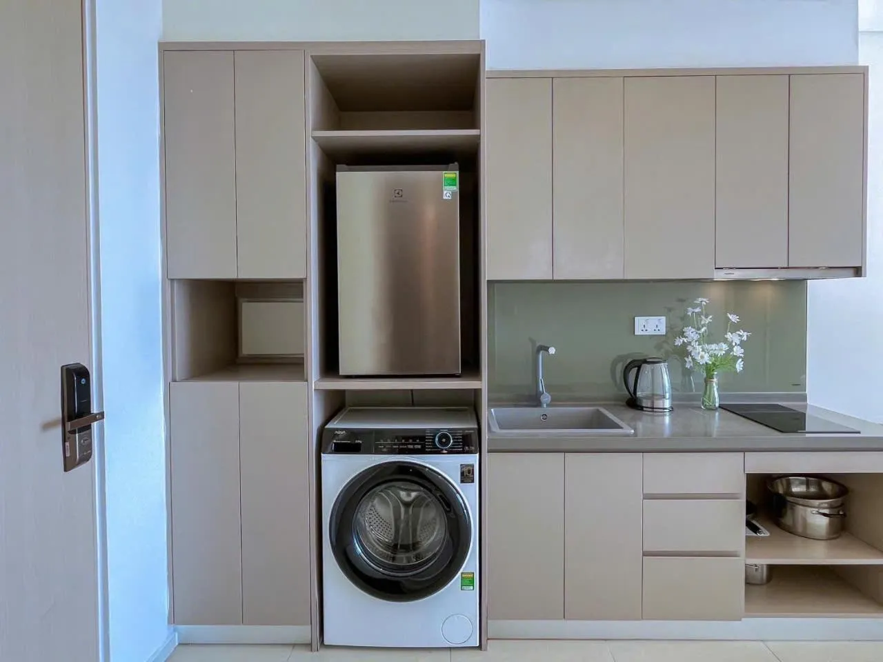 Kitchen or kitchenette in The Sóng Vũng Tàu - Thương's Homestay