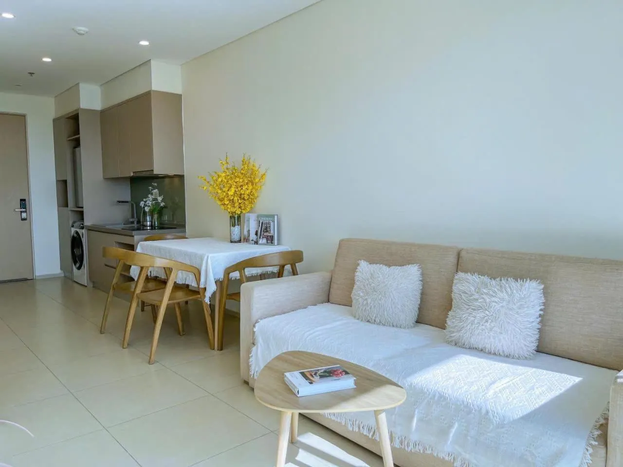 Kitchen or kitchenette in The Sóng Vũng Tàu - Thương's Homestay