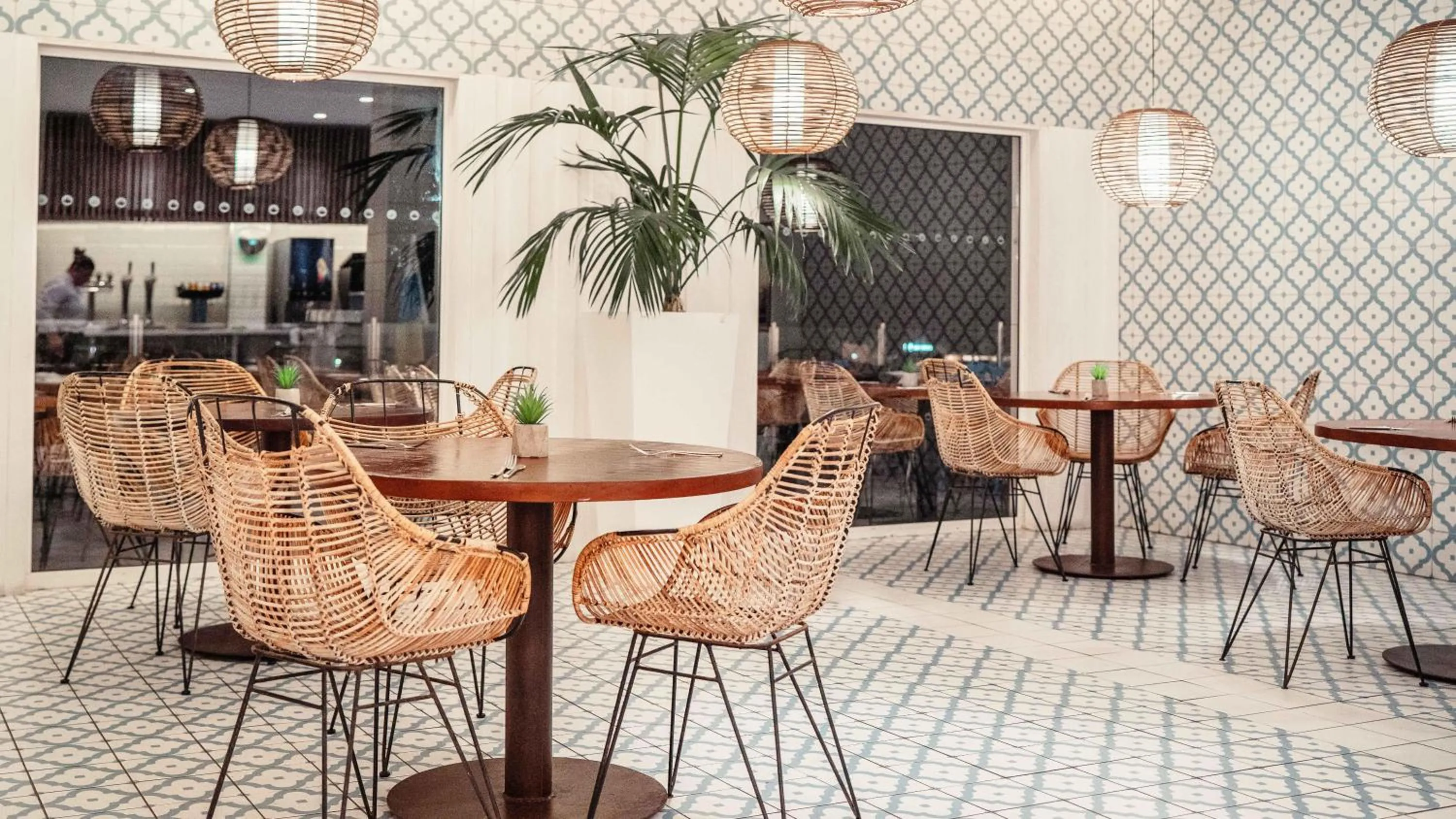 Restaurant/places to eat in BLUESEA Alyssa Suite Hotel