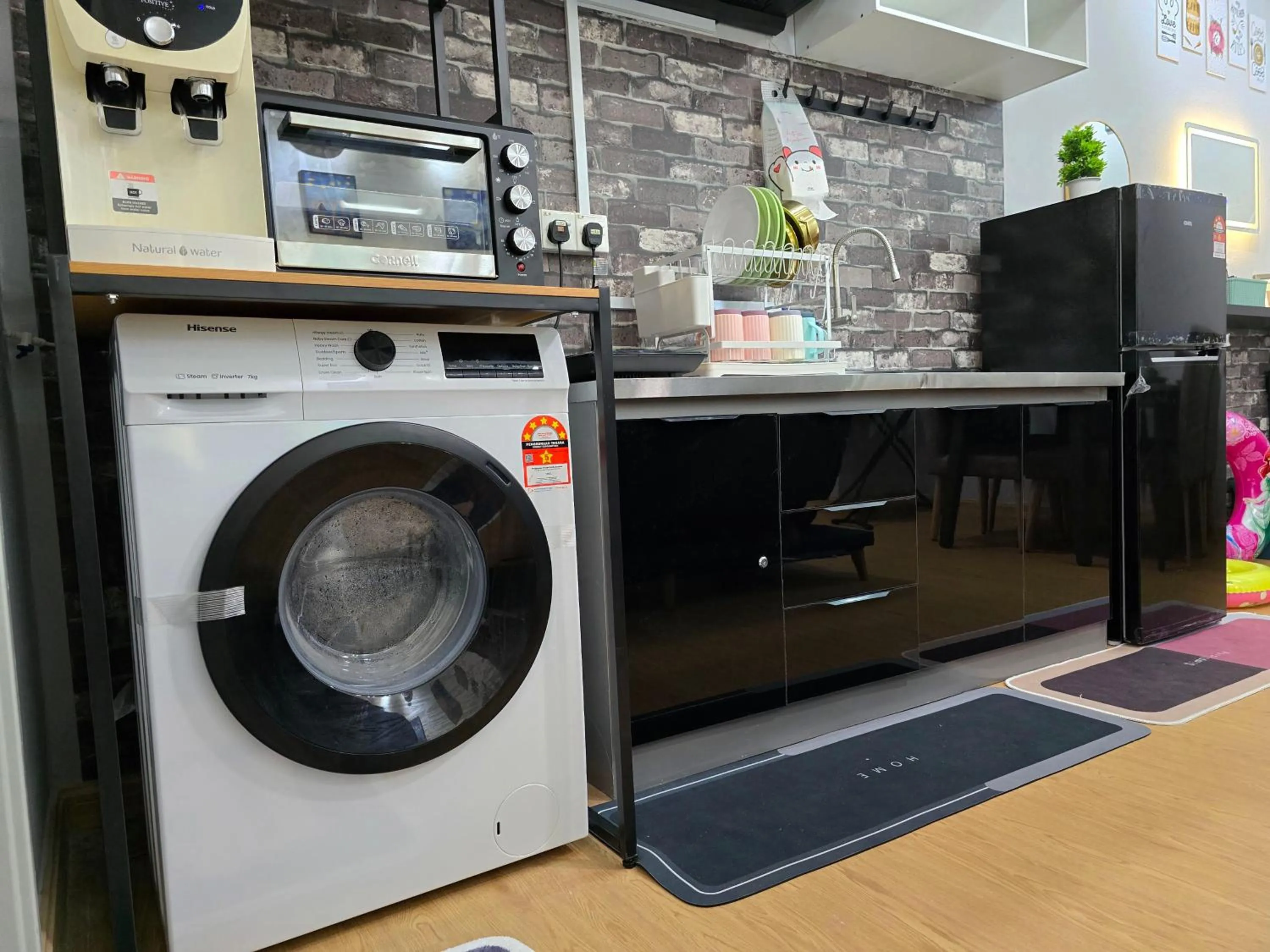 washing machine in Khaimal Valley Suite - Pool View