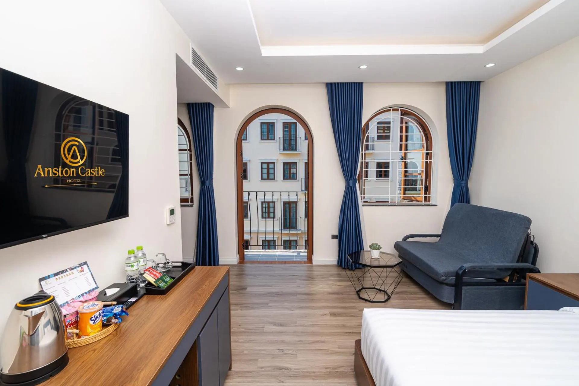 Bedroom, Bed in Anston Castle Hotel Phu Quoc Sunset Town