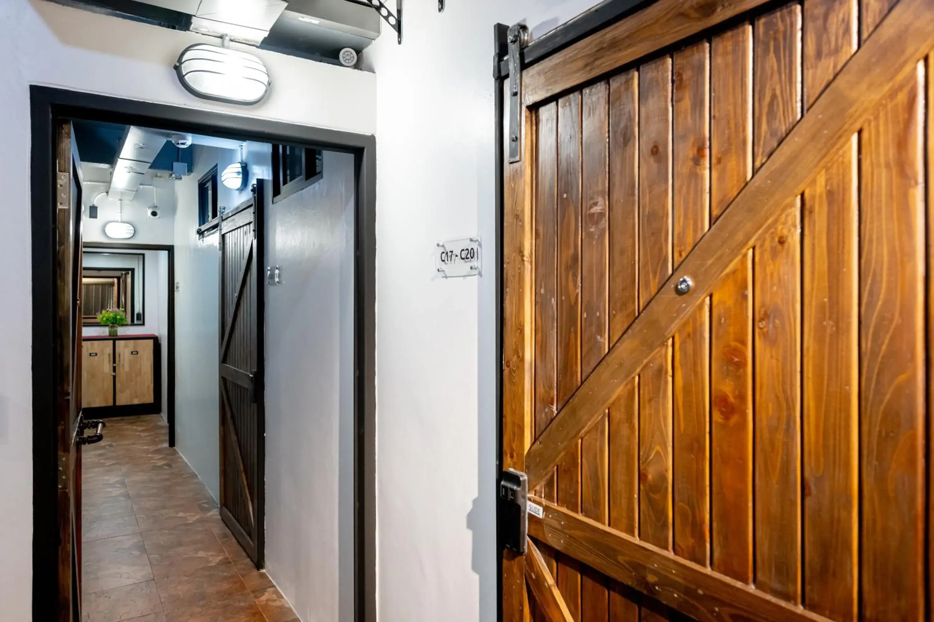 Property building in Vibes Hostel Bangkok Property building in Vibes Hostel Bangkok