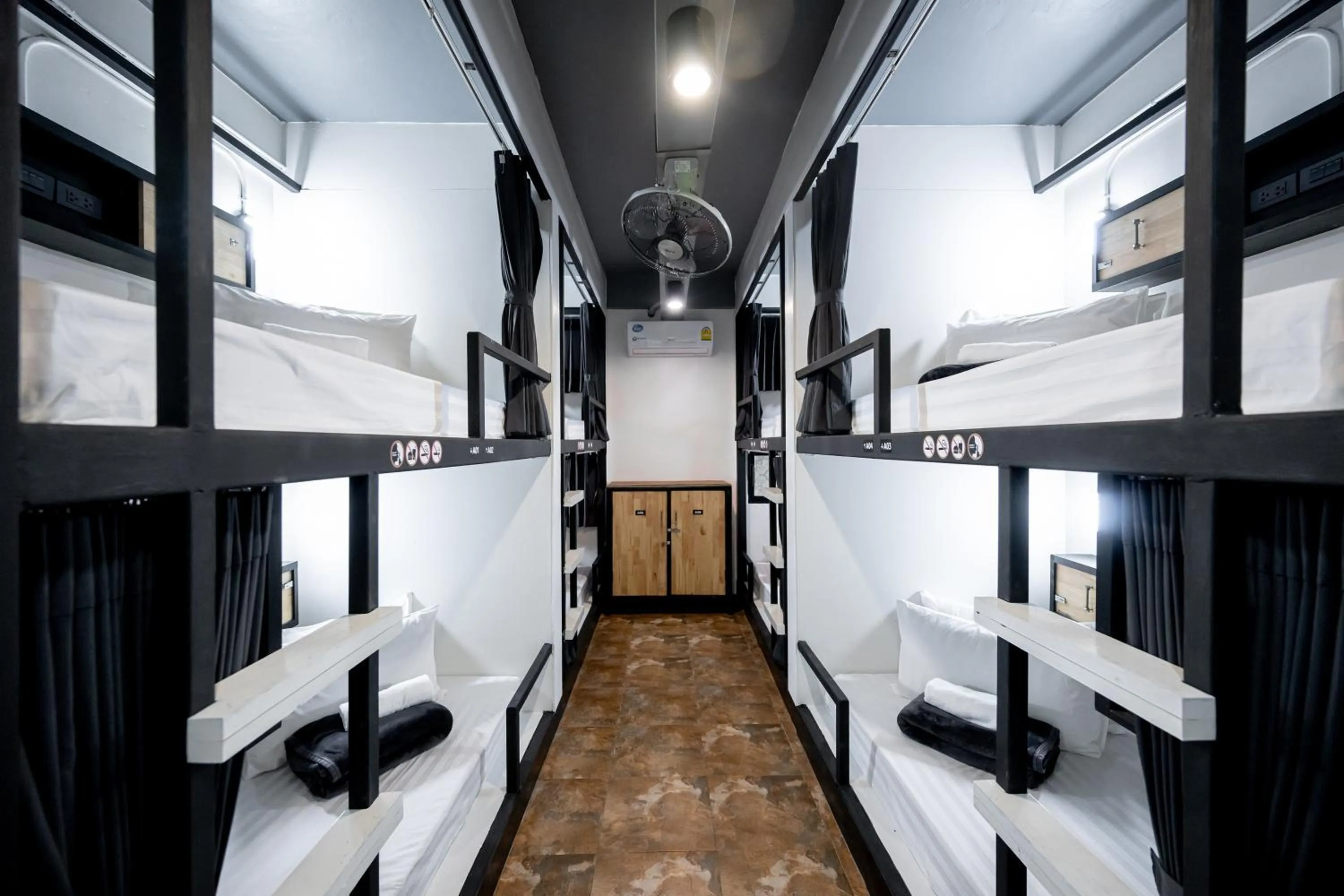 Bedroom in Vibes Hostel Bangkok