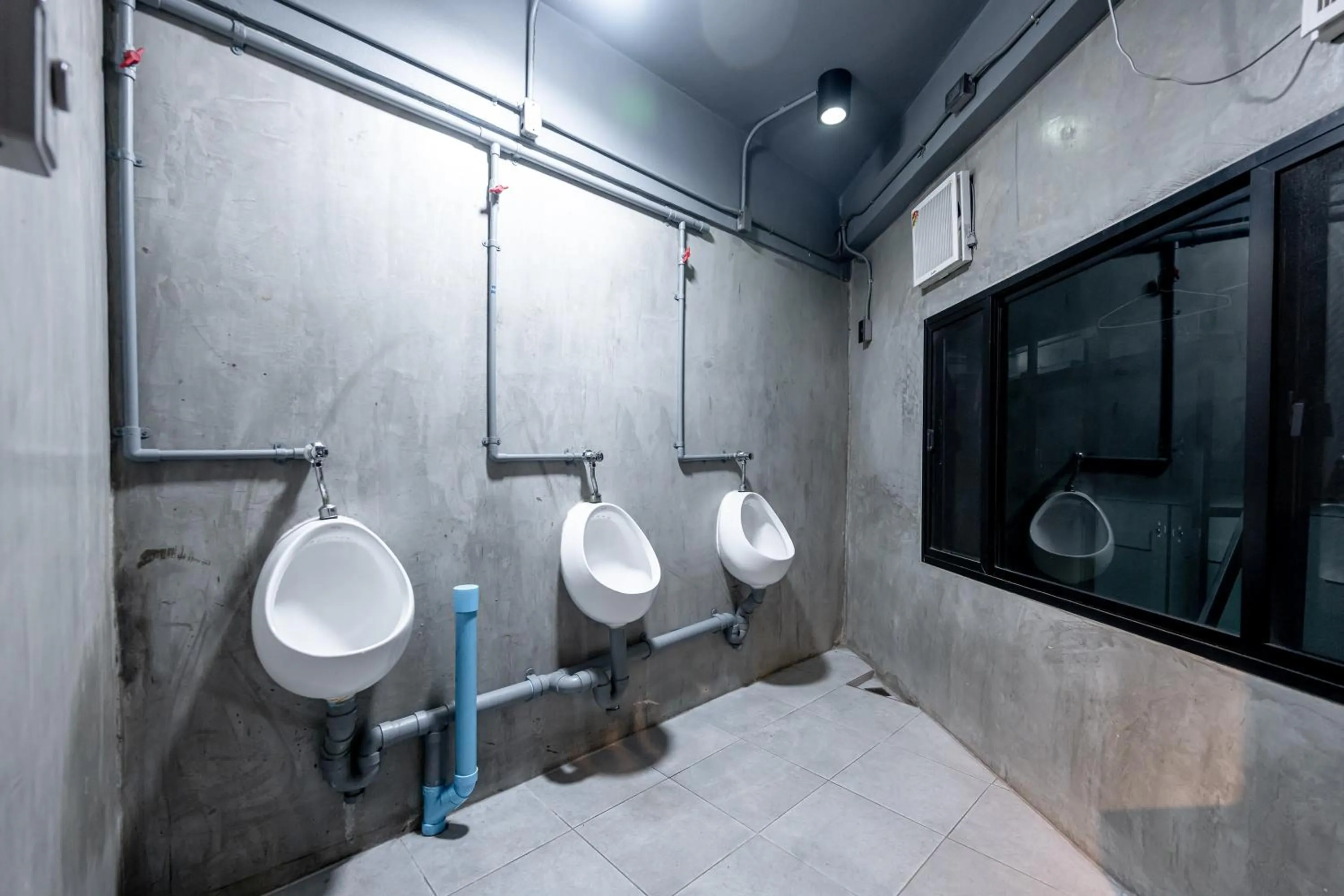 Bathroom in Vibes Hostel Bangkok