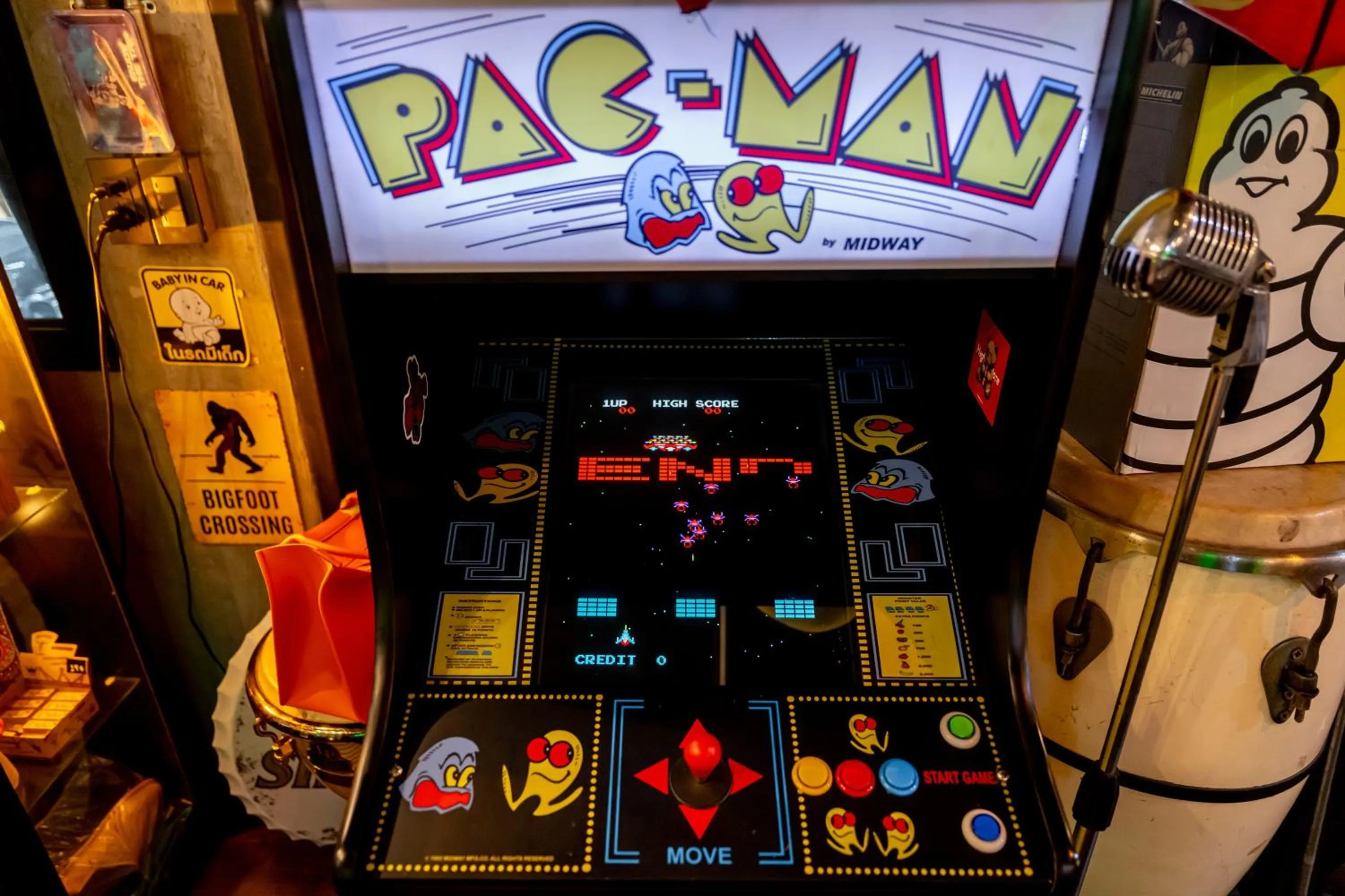 Entertainment in Vibes Hostel Bangkok