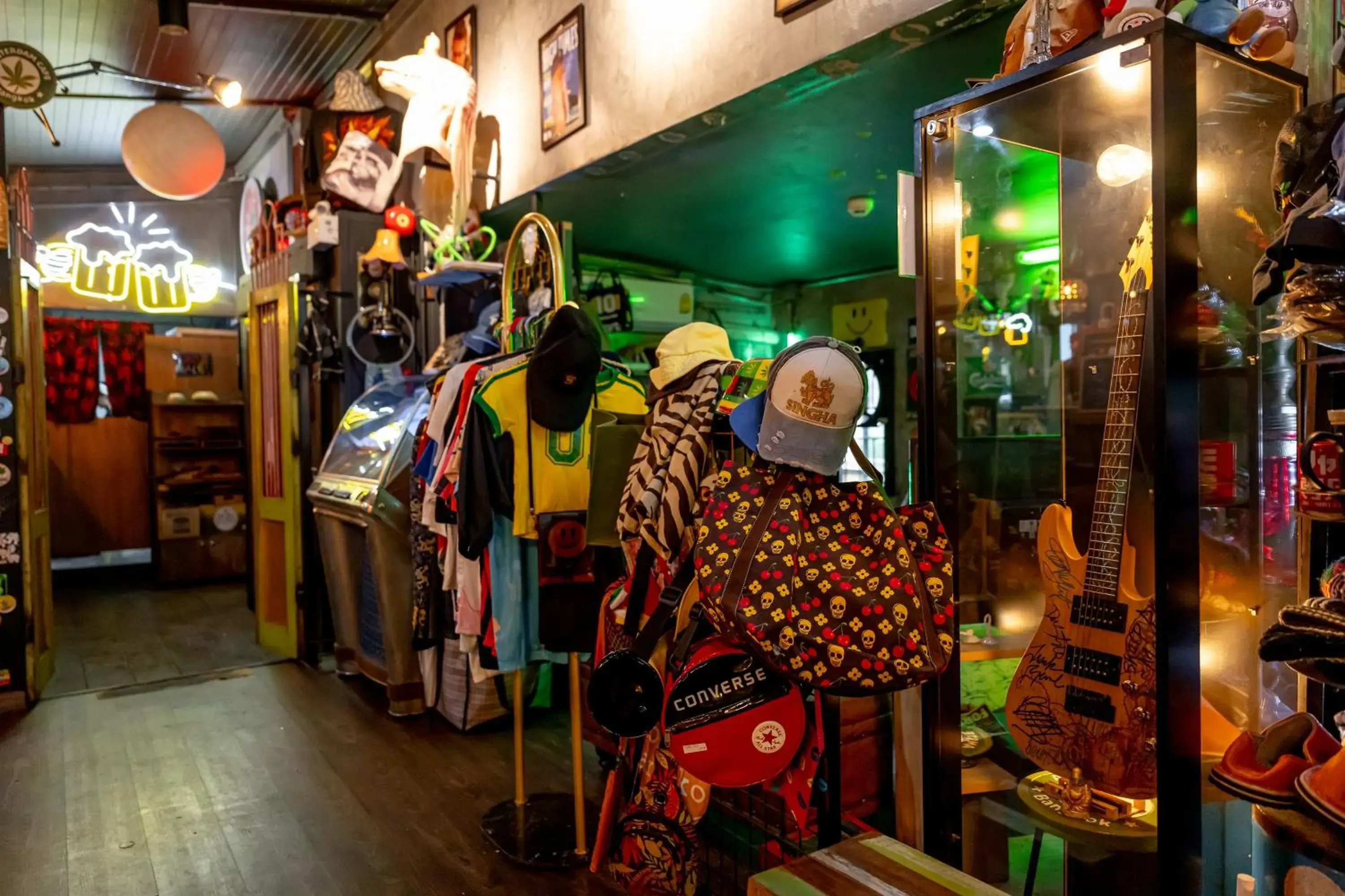 Property building in Vibes Hostel Bangkok Property building in Vibes Hostel Bangkok