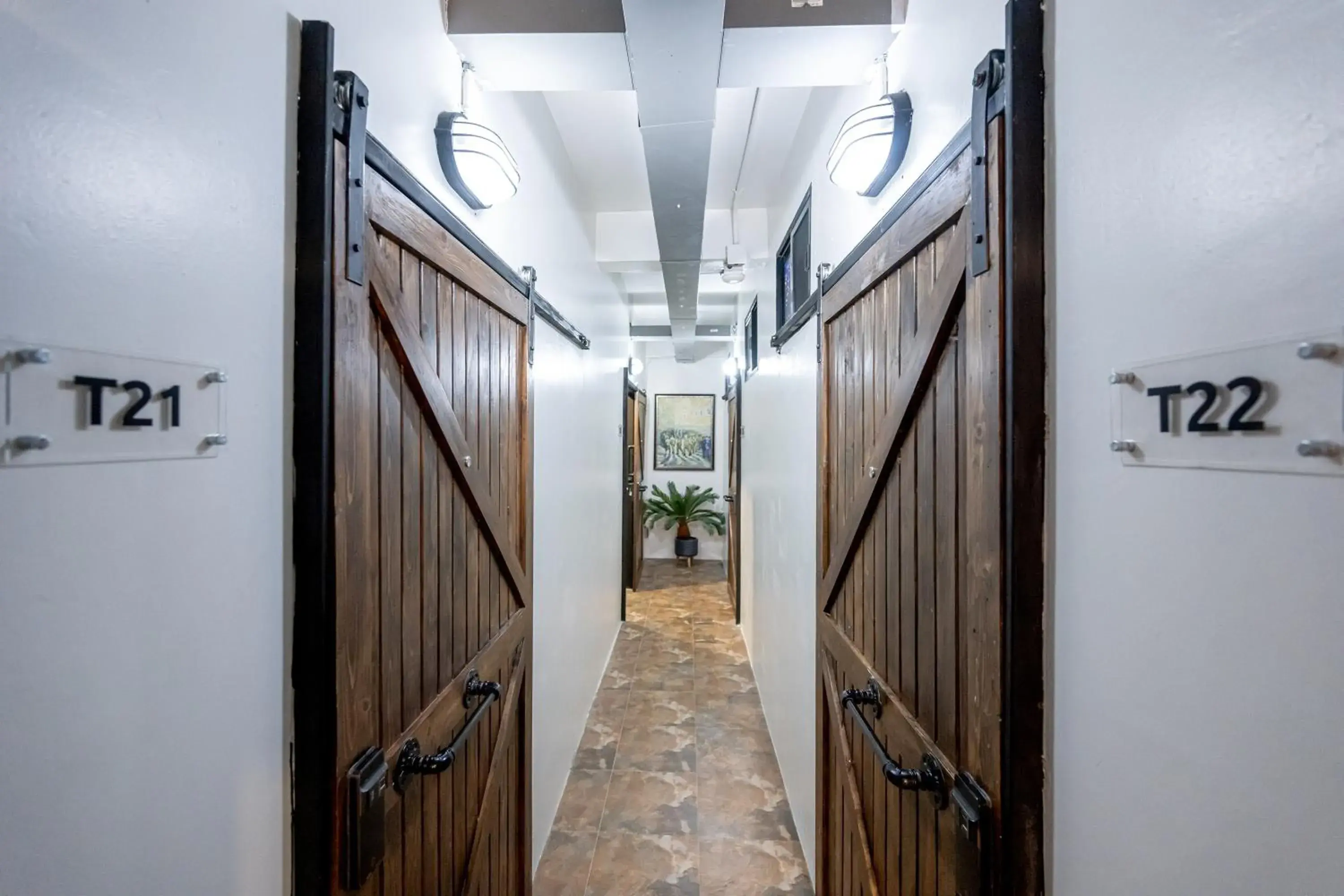 Property building in Vibes Hostel Bangkok Property building in Vibes Hostel Bangkok