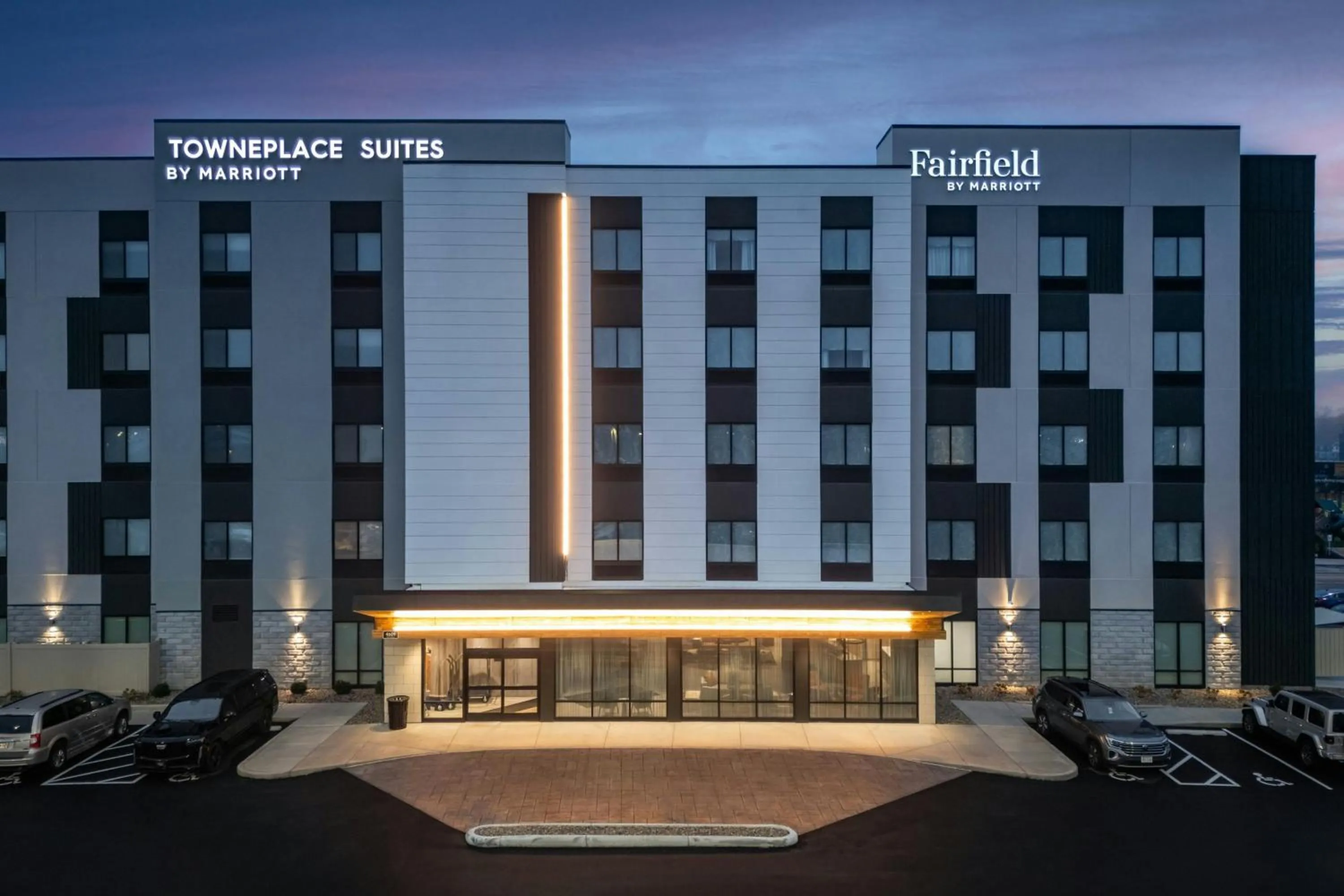 Property building in Fairfield by Marriott Inn & Suites Cincinnati Oakley