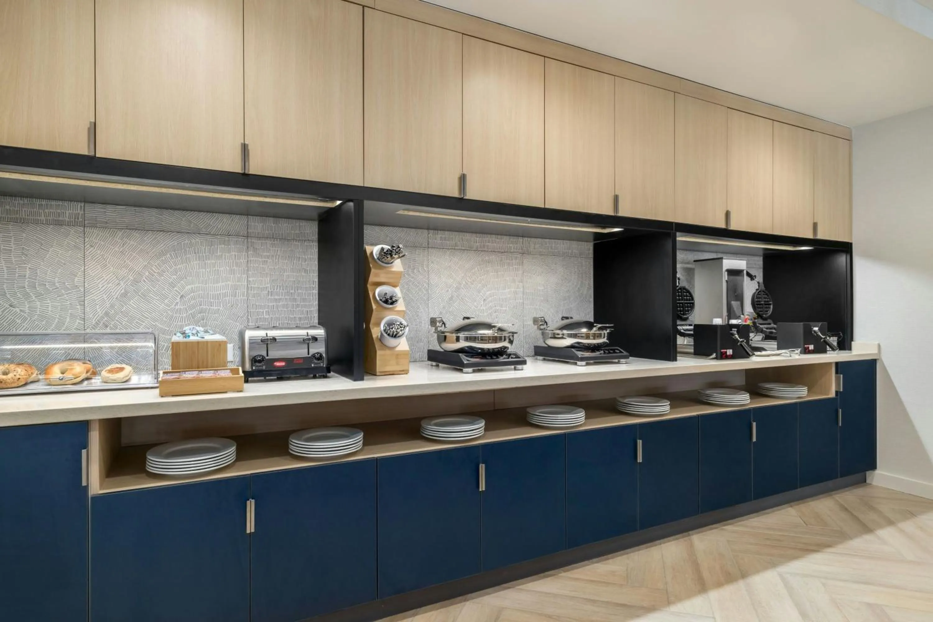 Breakfast in TownePlace Suites by Marriott Duluth