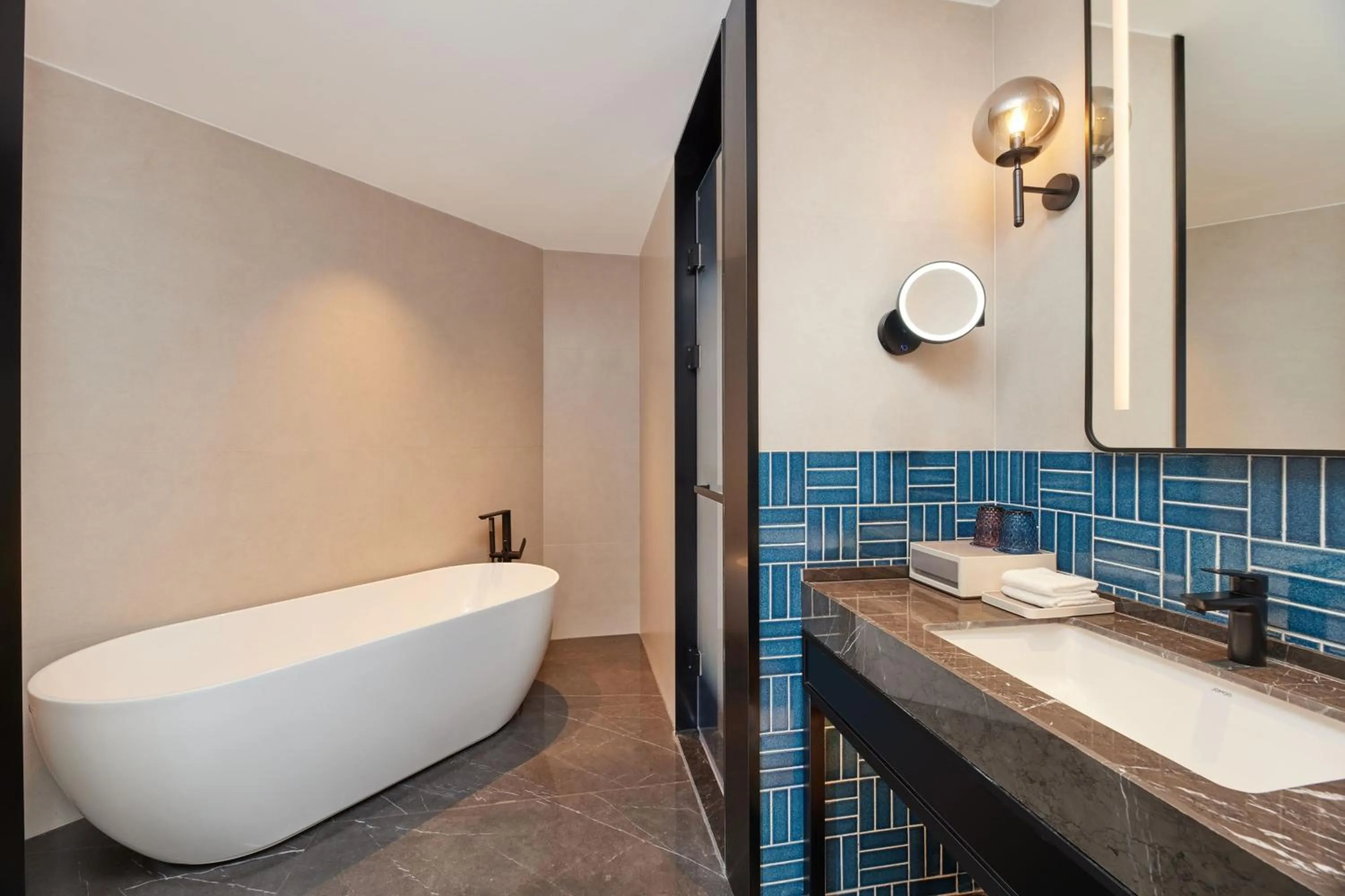 Bathroom in Four Points by Sheraton Dali, Erhai