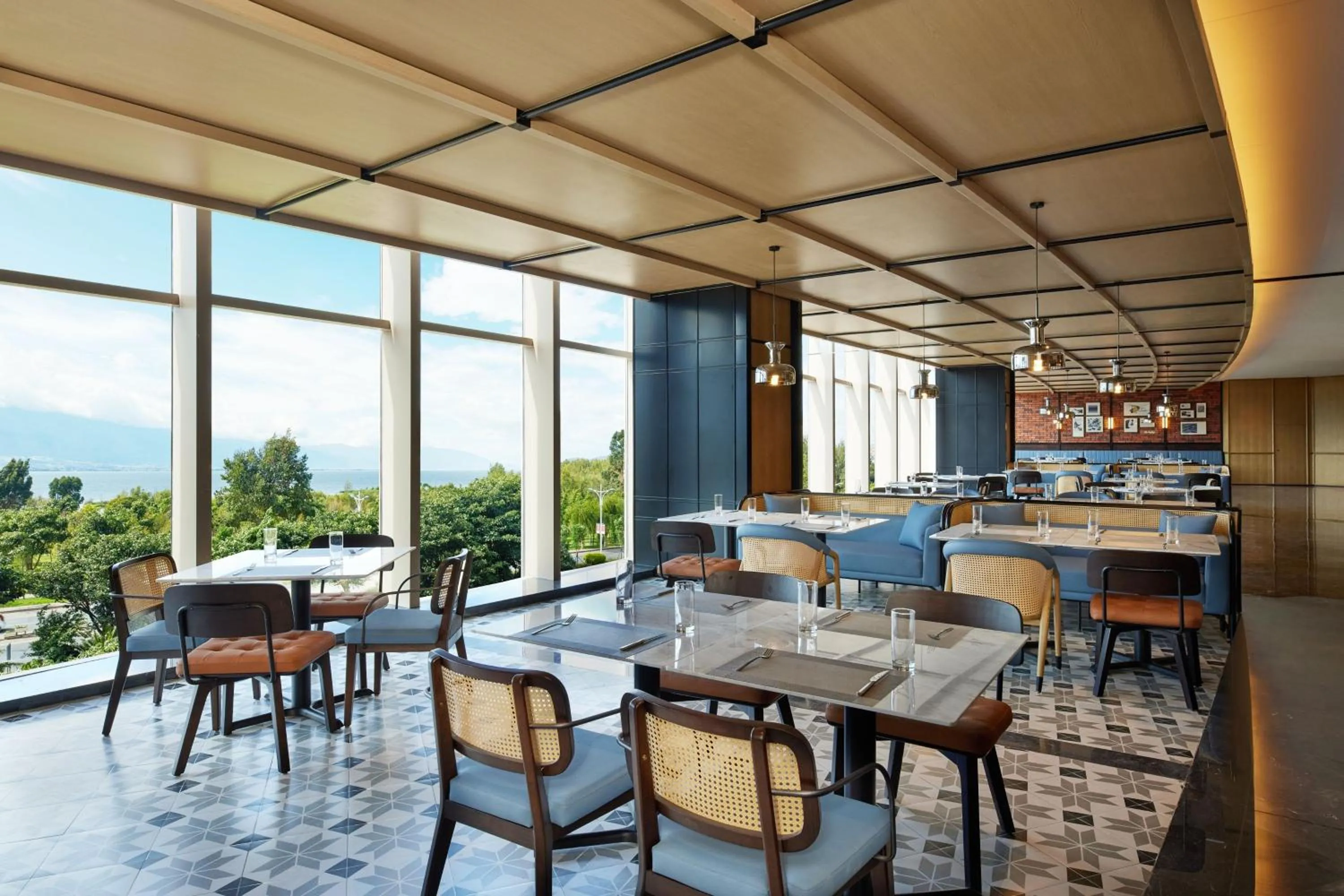 Restaurant/places to eat in Four Points by Sheraton Dali, Erhai