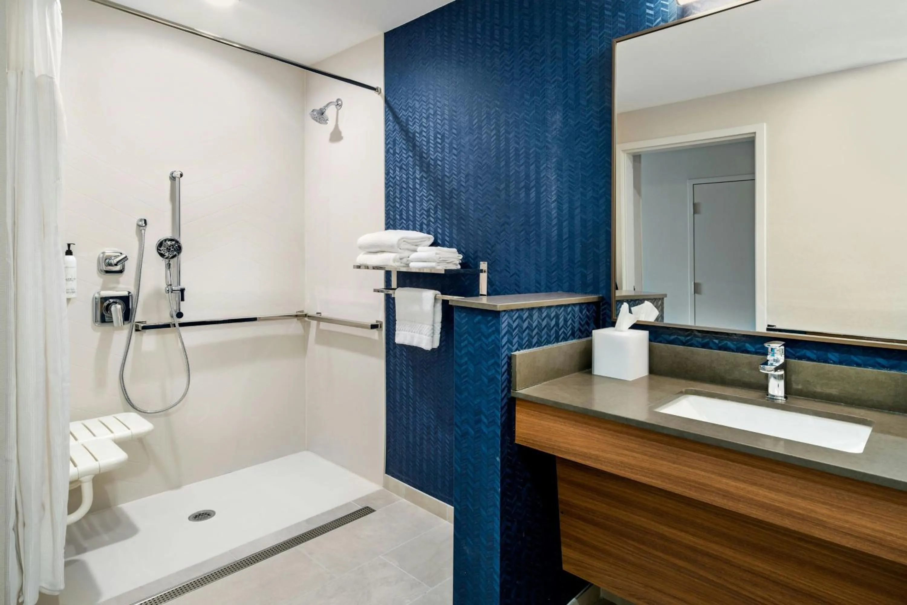 Bathroom in Fairfield Inn & Suites Hanford