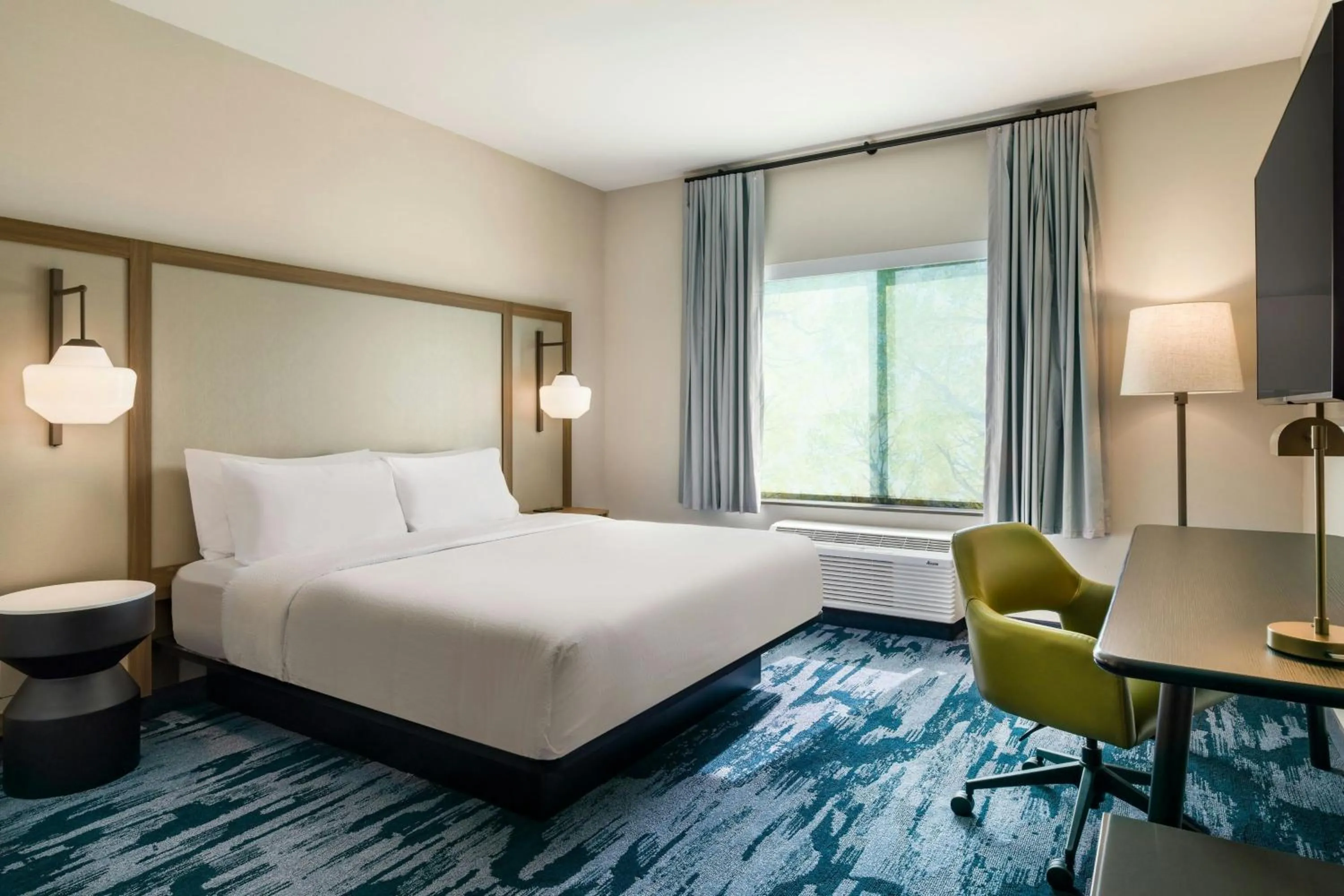 Photo of the whole room, Bed in Fairfield Inn & Suites Hanford