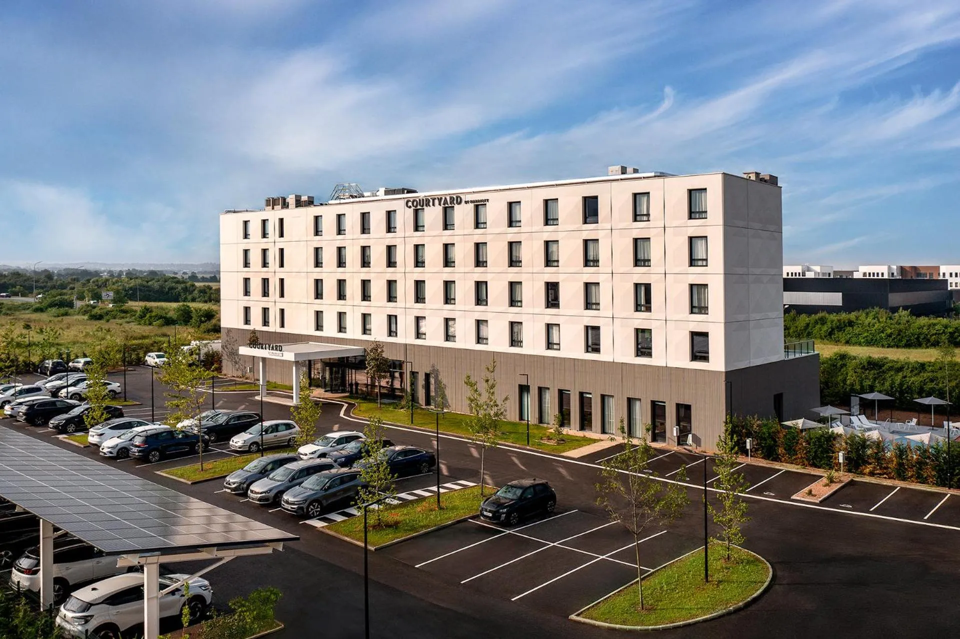 Property building in Courtyard by Marriott Lyon Eurexpo Stadium