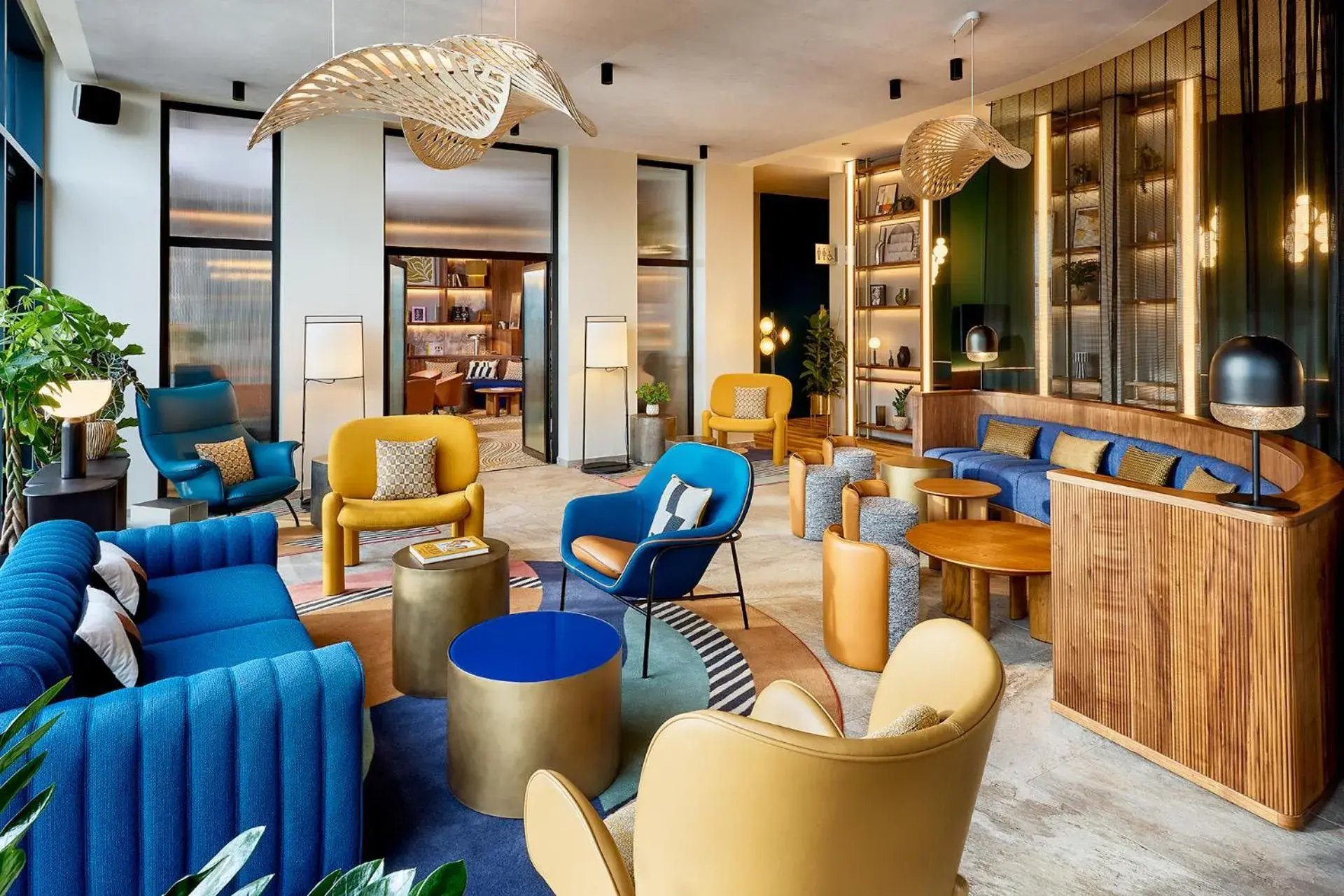 Lounge or bar in Courtyard by Marriott Lyon Eurexpo Stadium Lounge or bar in Courtyard by Marriott Lyon Eurexpo Stadium