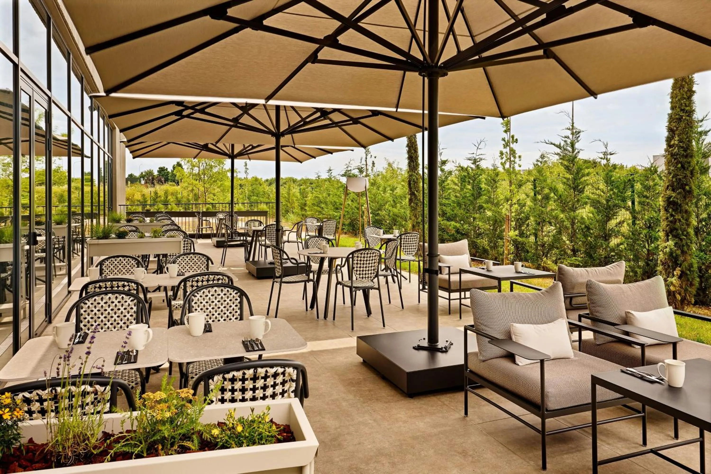 Restaurant/places to eat in Courtyard by Marriott Lyon Eurexpo Stadium