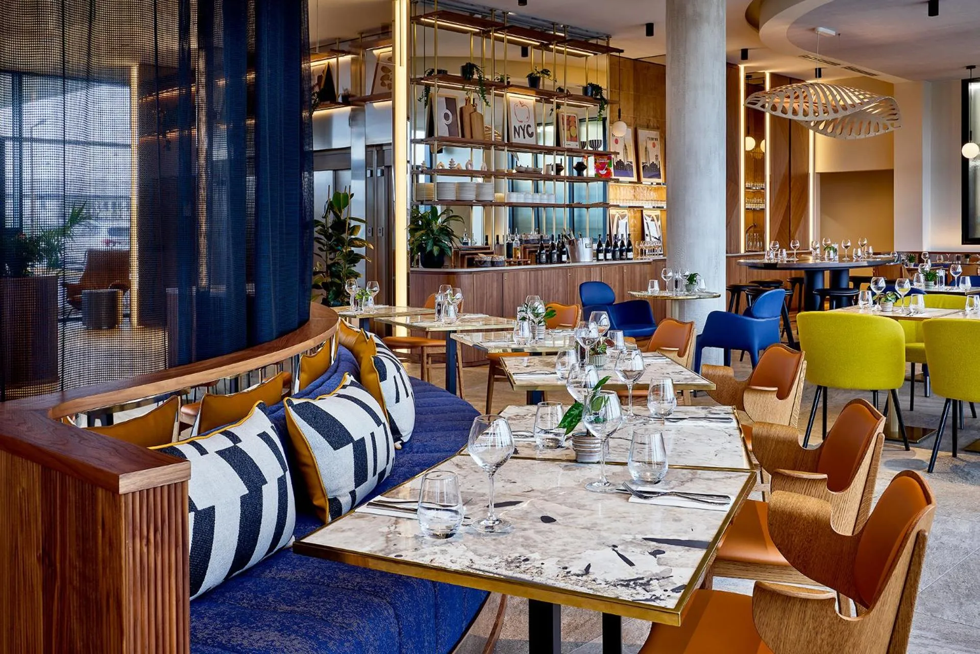 Restaurant/places to eat in Courtyard by Marriott Lyon Eurexpo Stadium