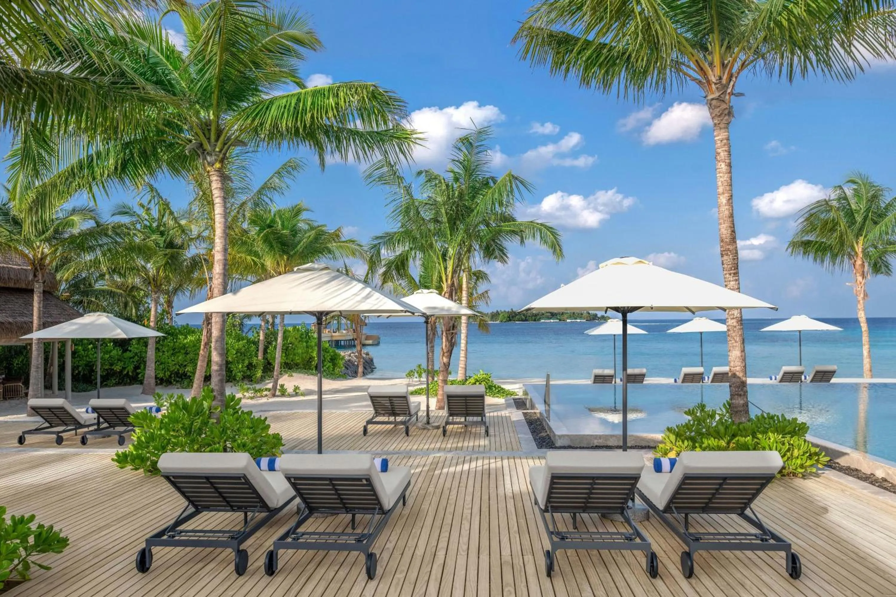 Swimming pool in JW Marriott Maldives Kaafu Atoll Island Resort