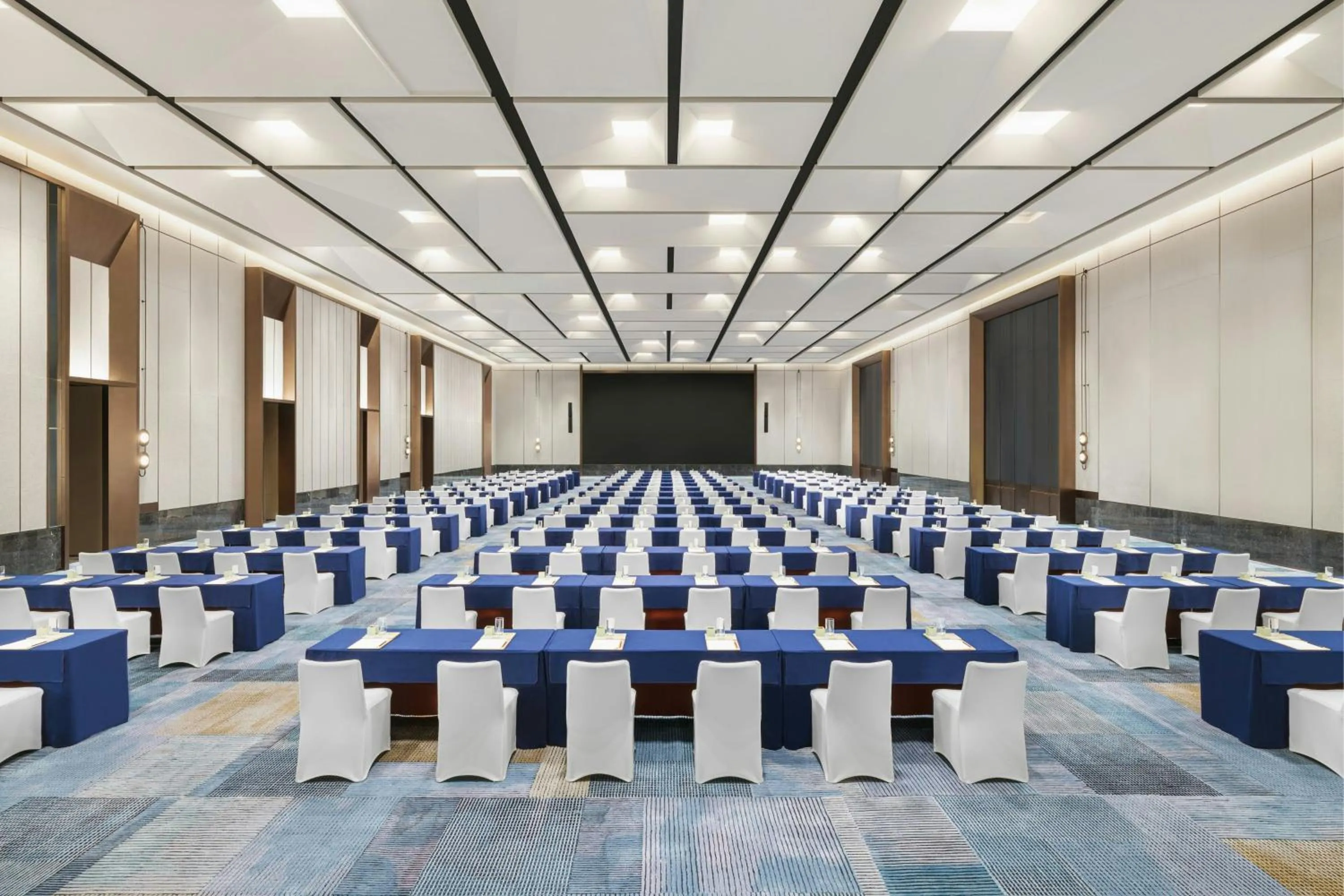 Meeting/conference room in Renaissance Qingdao Hotel