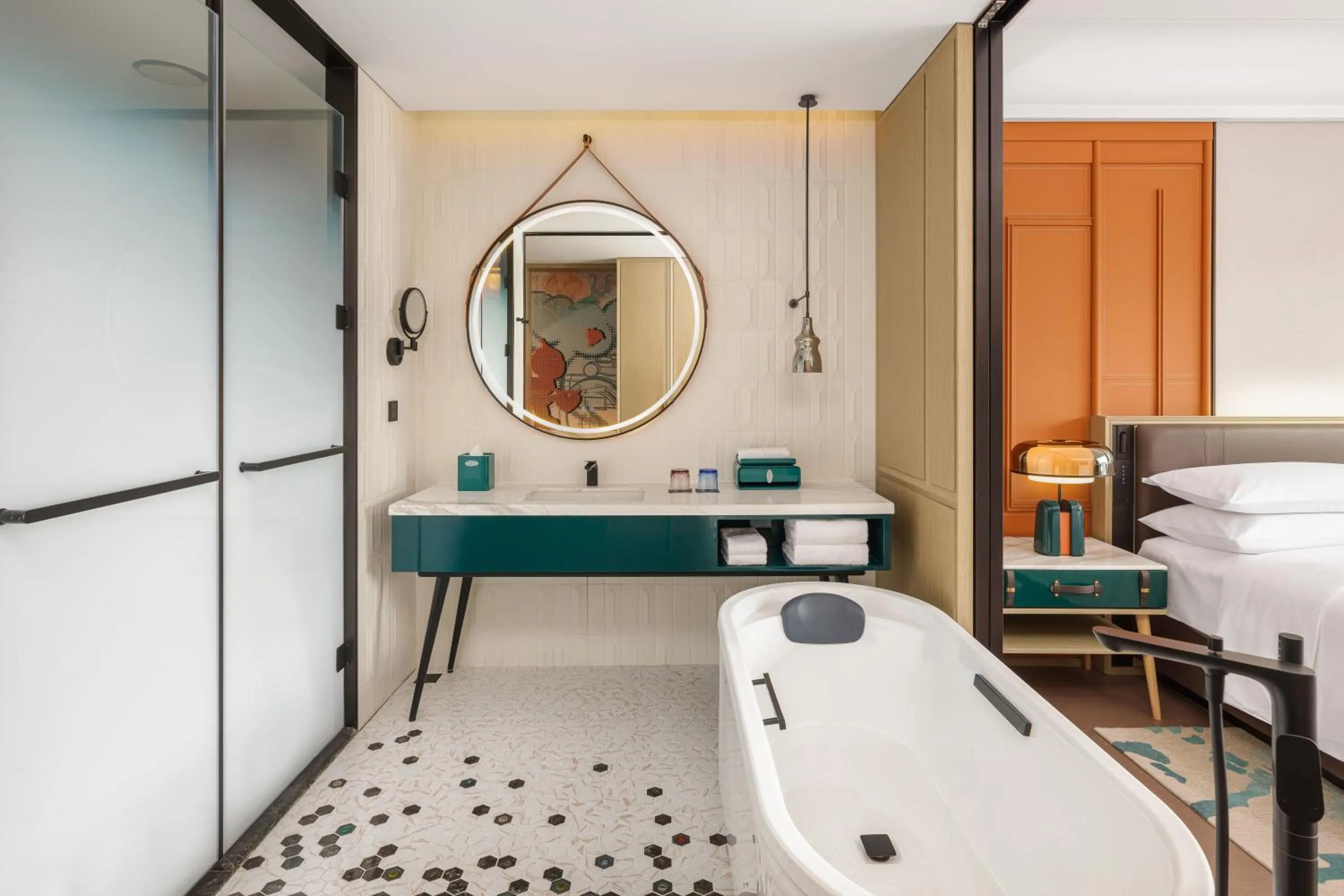 Bathroom, Bed in Renaissance Qingdao Hotel