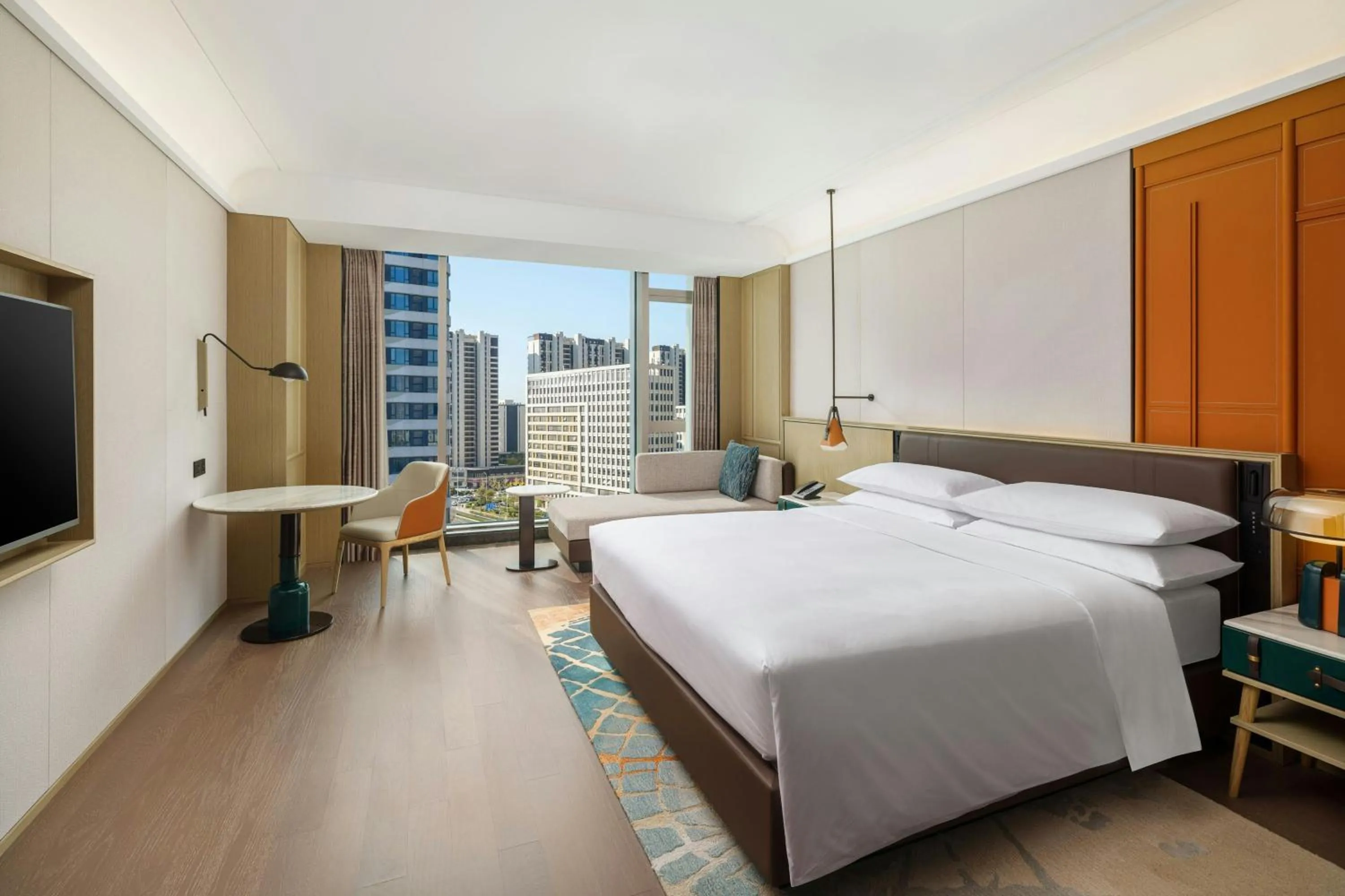 Bedroom, Bed in Renaissance Qingdao Hotel