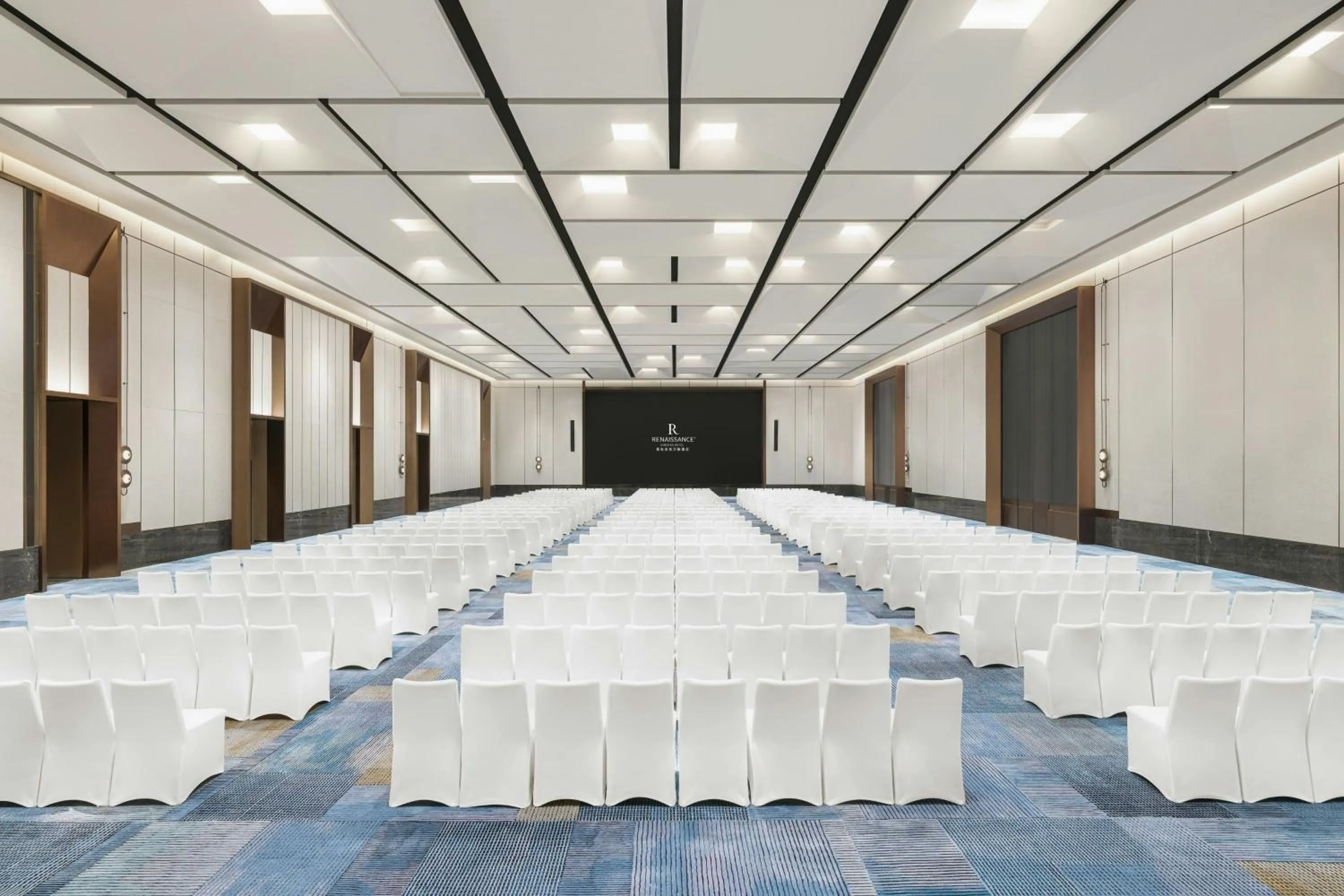 Meeting/conference room in Renaissance Qingdao Hotel