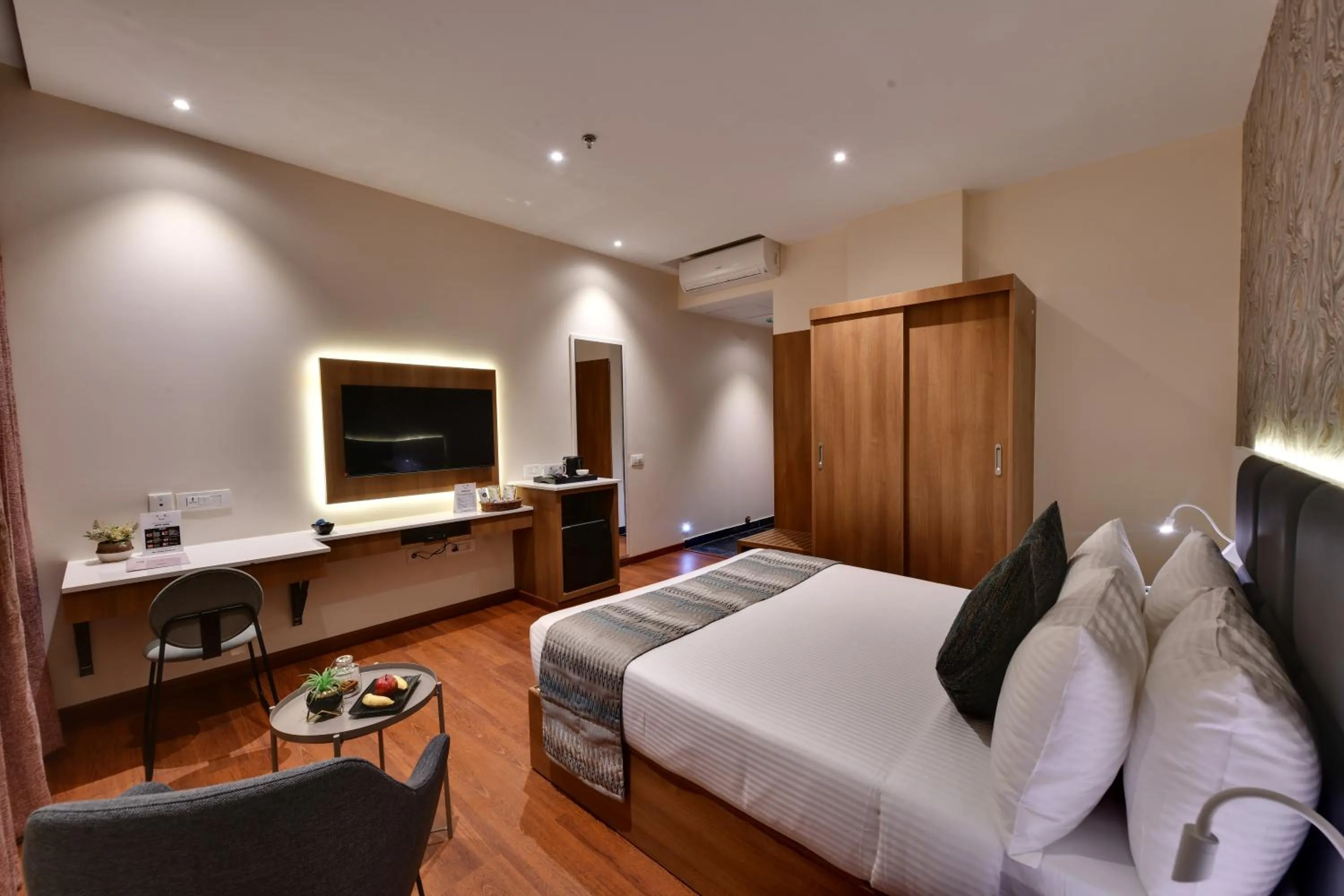 Bedroom, Bed in Click Hotel Vista-Kempegowda Airport