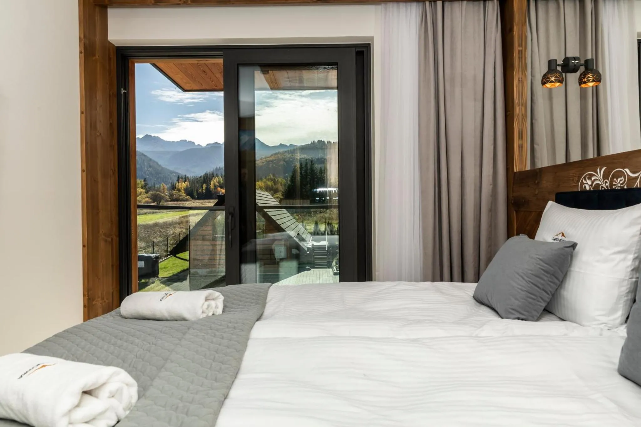 Bed in Oberconiówka Residence SPA - Mountain Base - Jaccuzi&Sauna