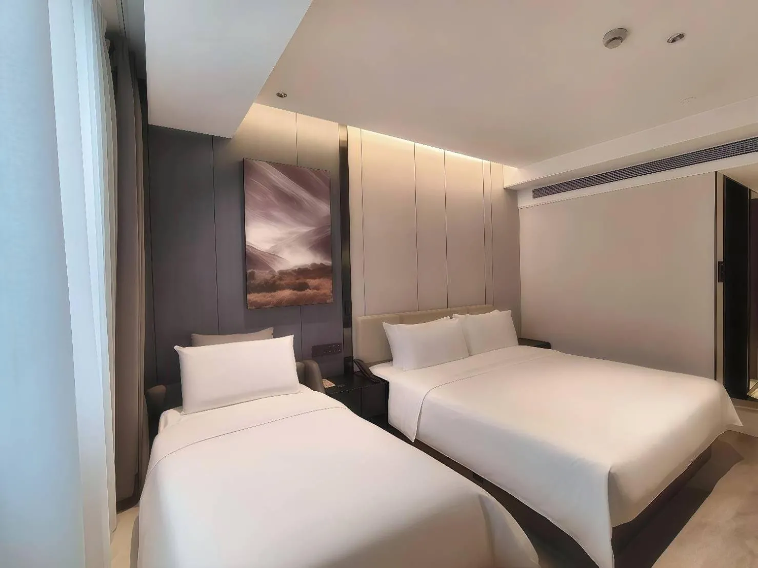 Atour Hotel Shanghai People's Square Nanjing Road Pedestrian Street