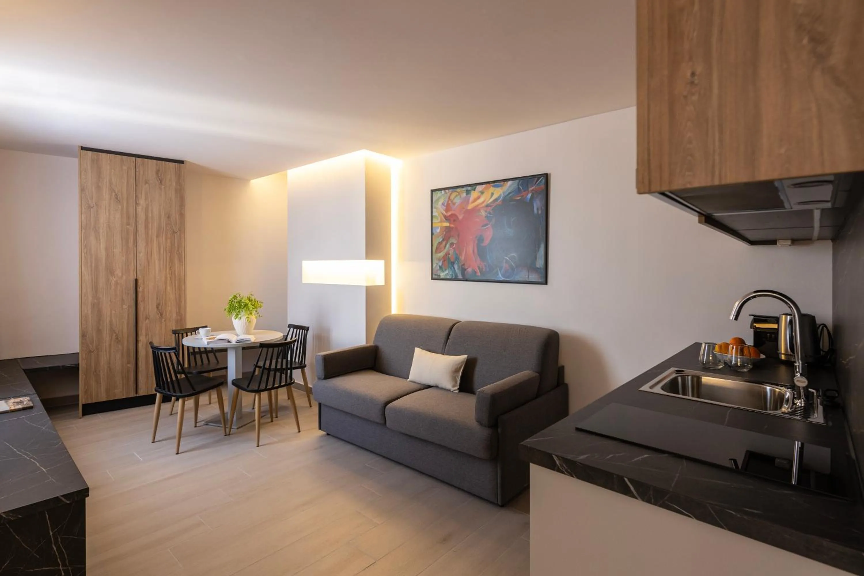 DOMIOS Suites Athens