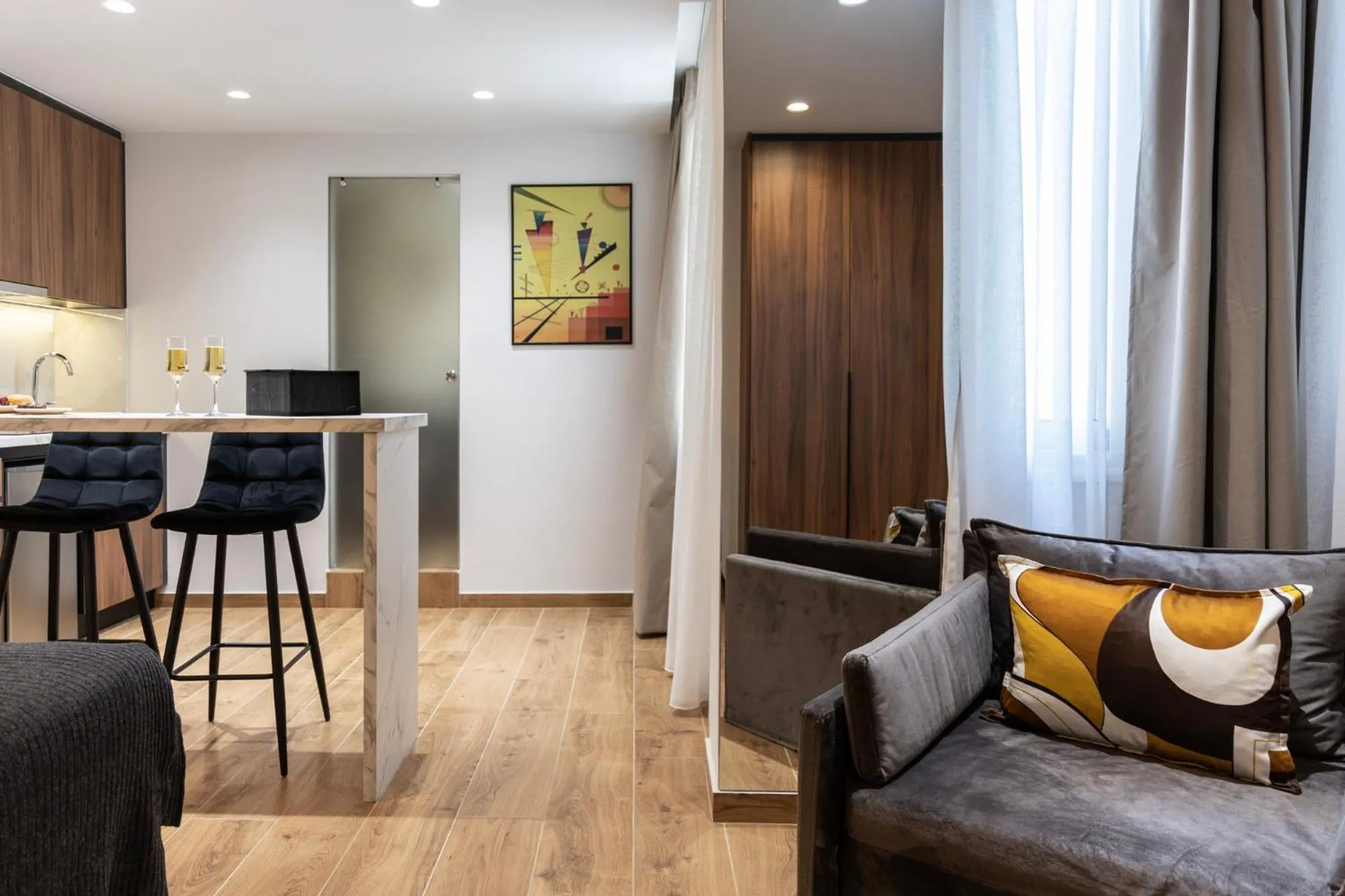 DOMIOS Suites Athens