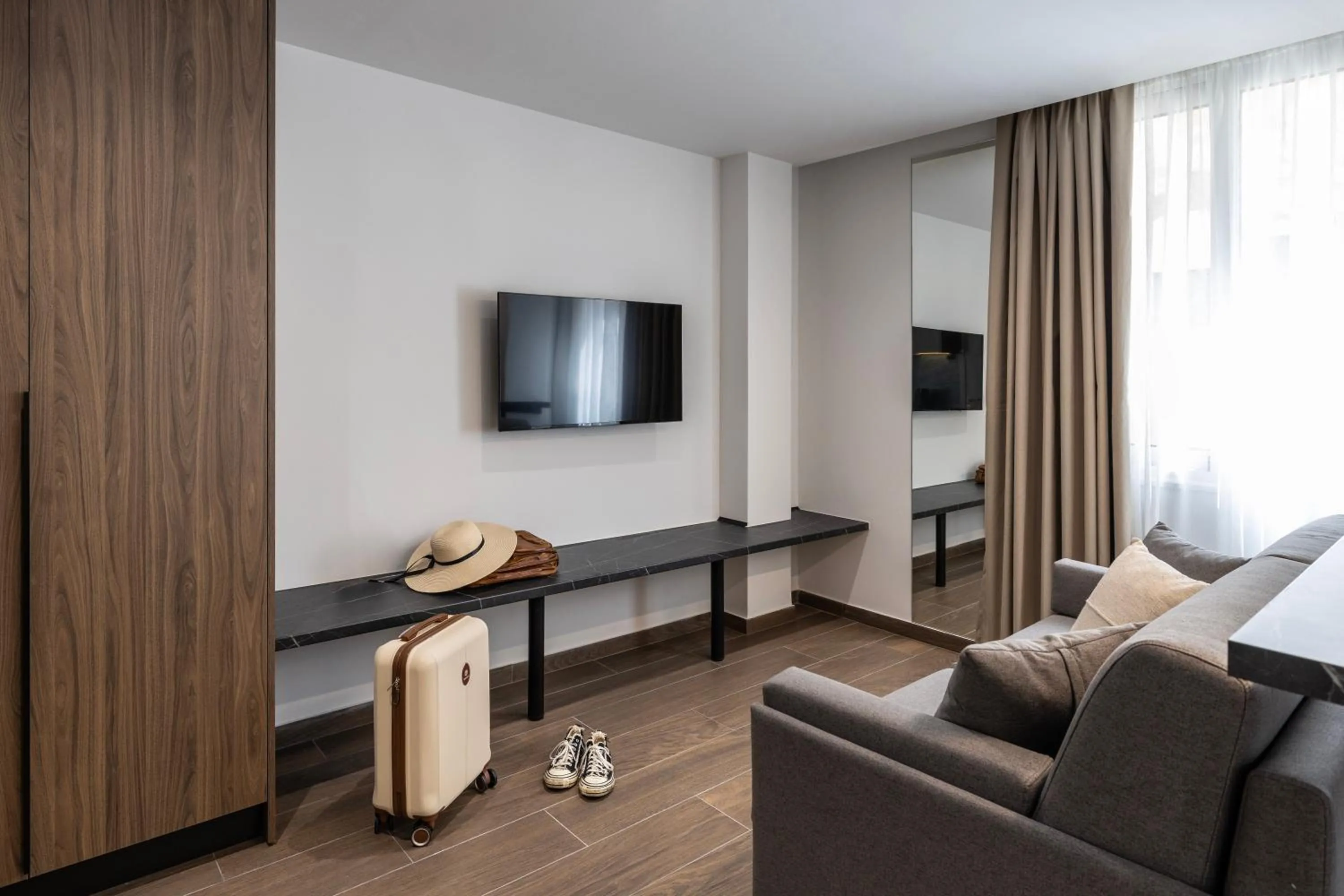 DOMIOS Suites Athens