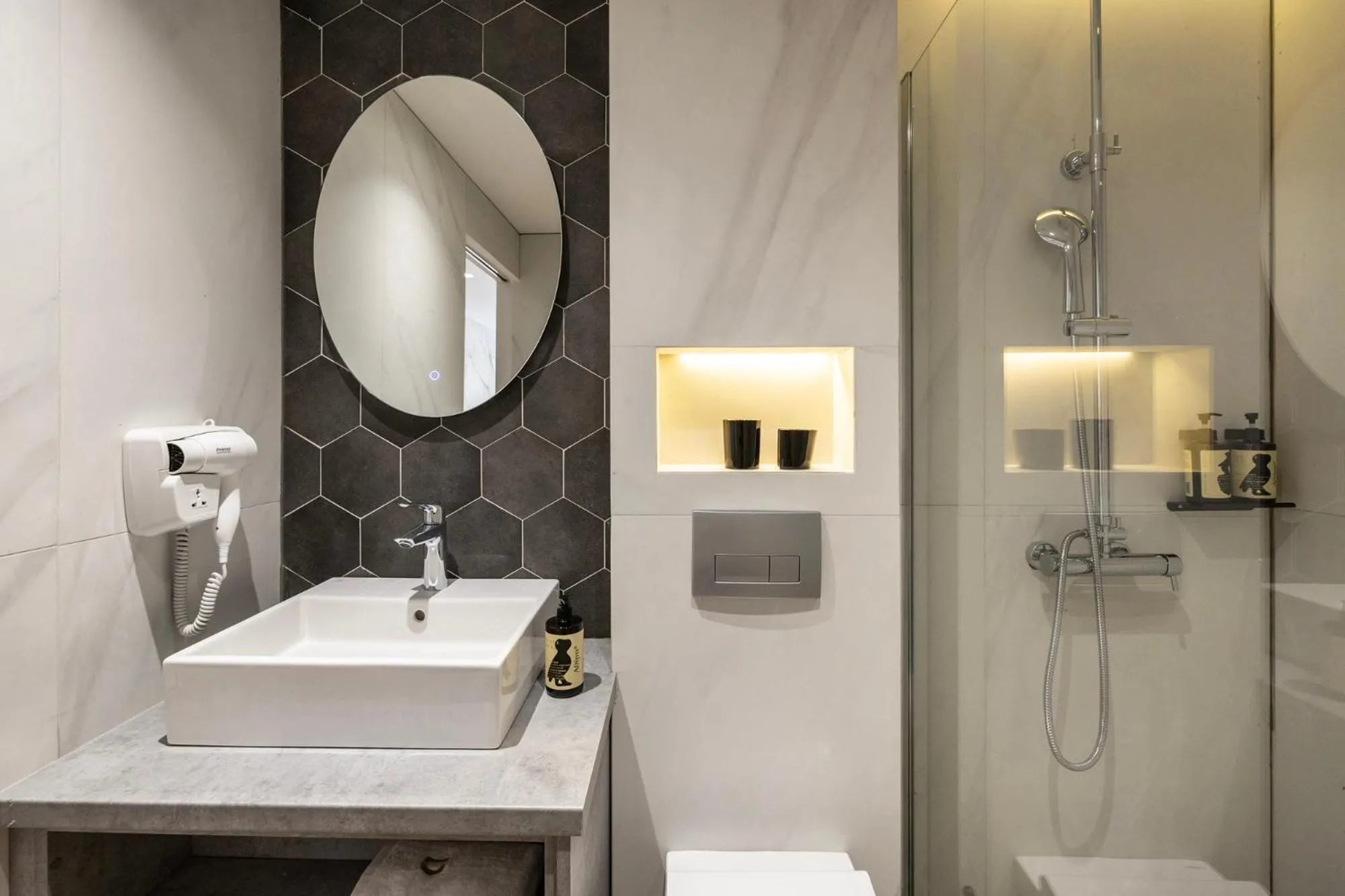 DOMIOS Suites Athens