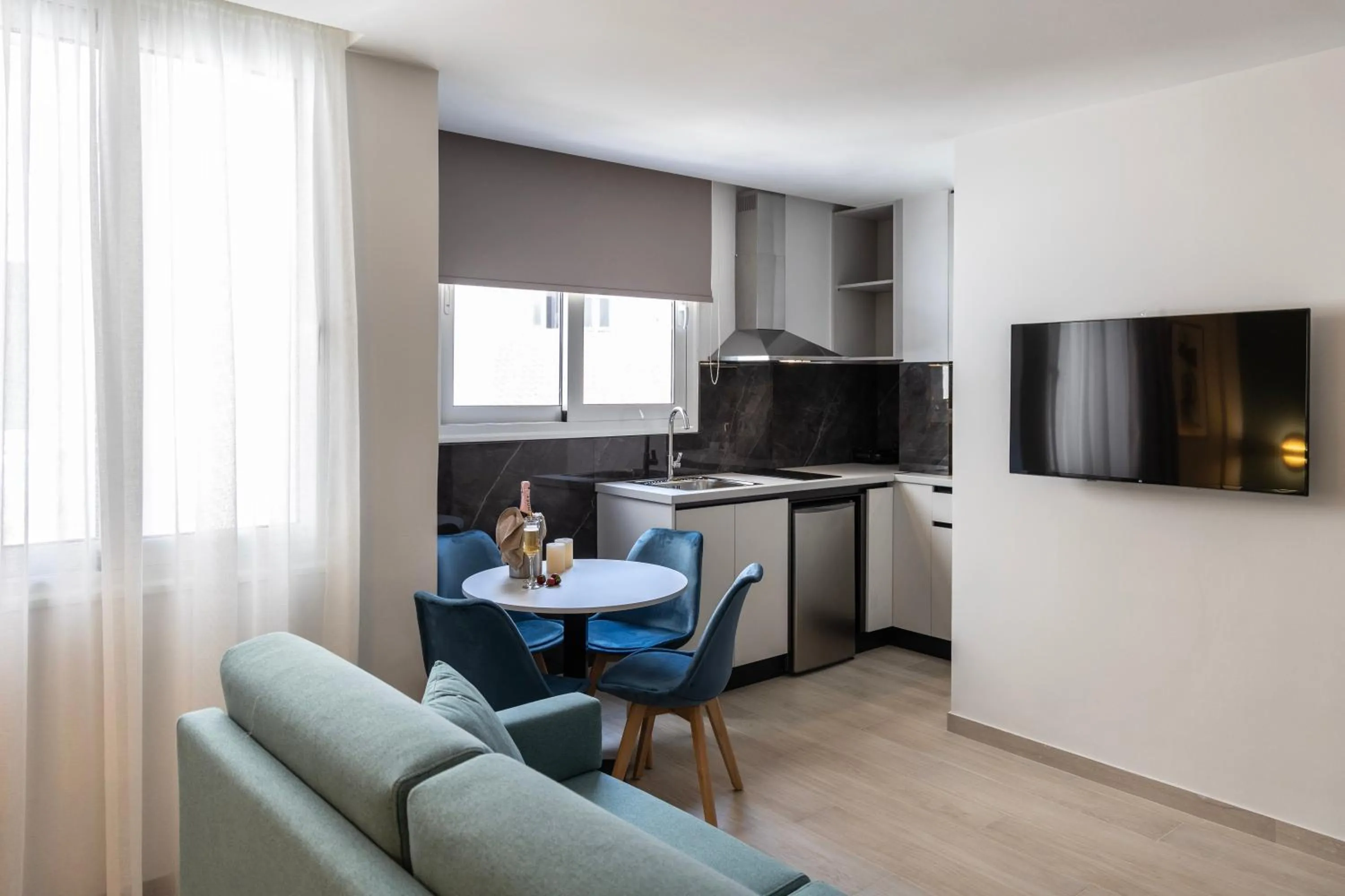 DOMIOS Suites Athens