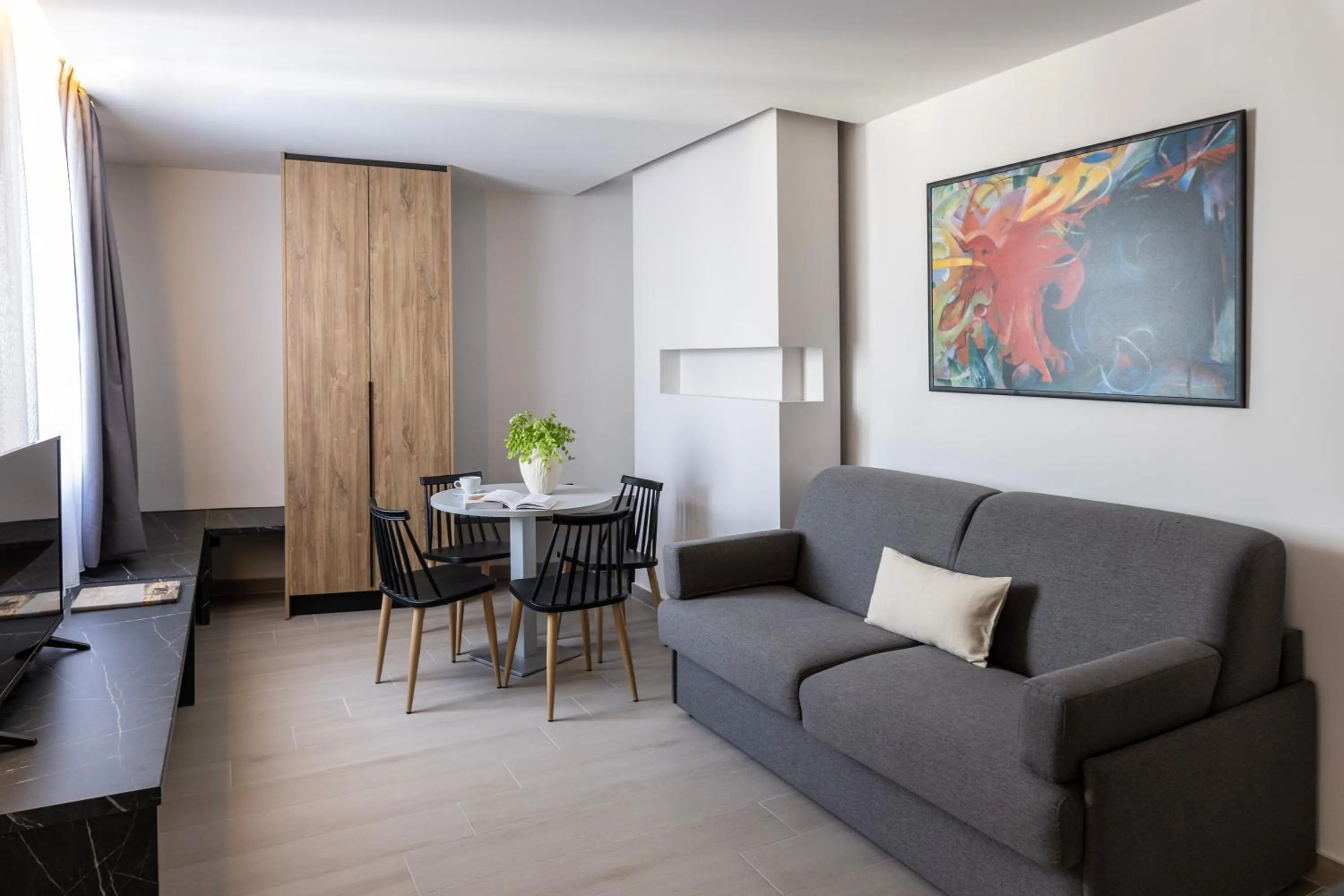 DOMIOS Suites Athens