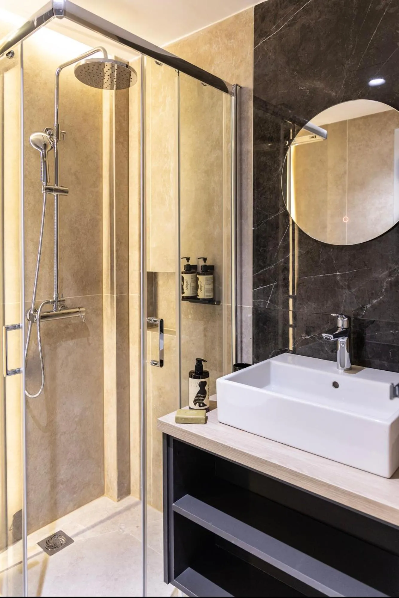DOMIOS Suites Athens