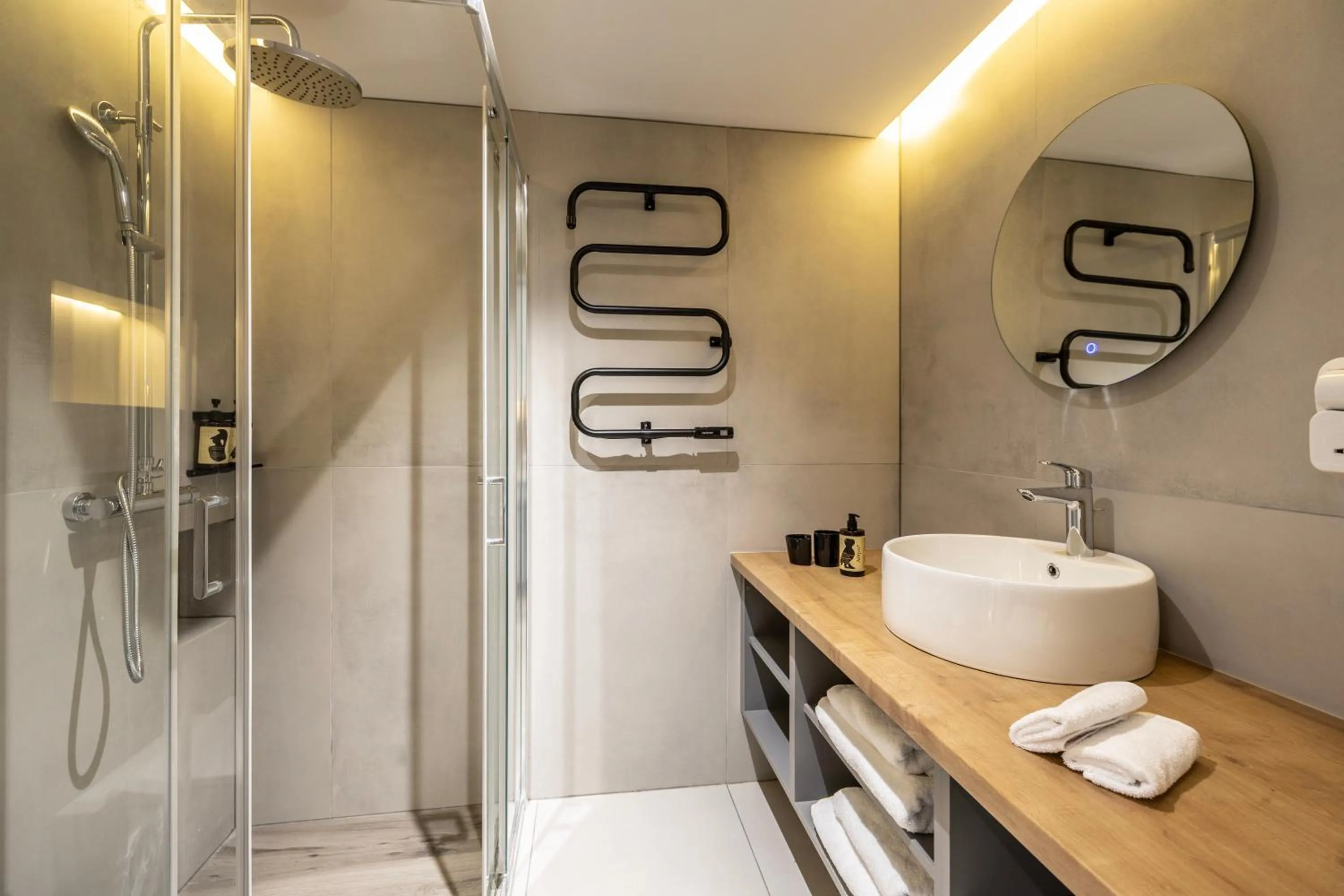 DOMIOS Suites Athens