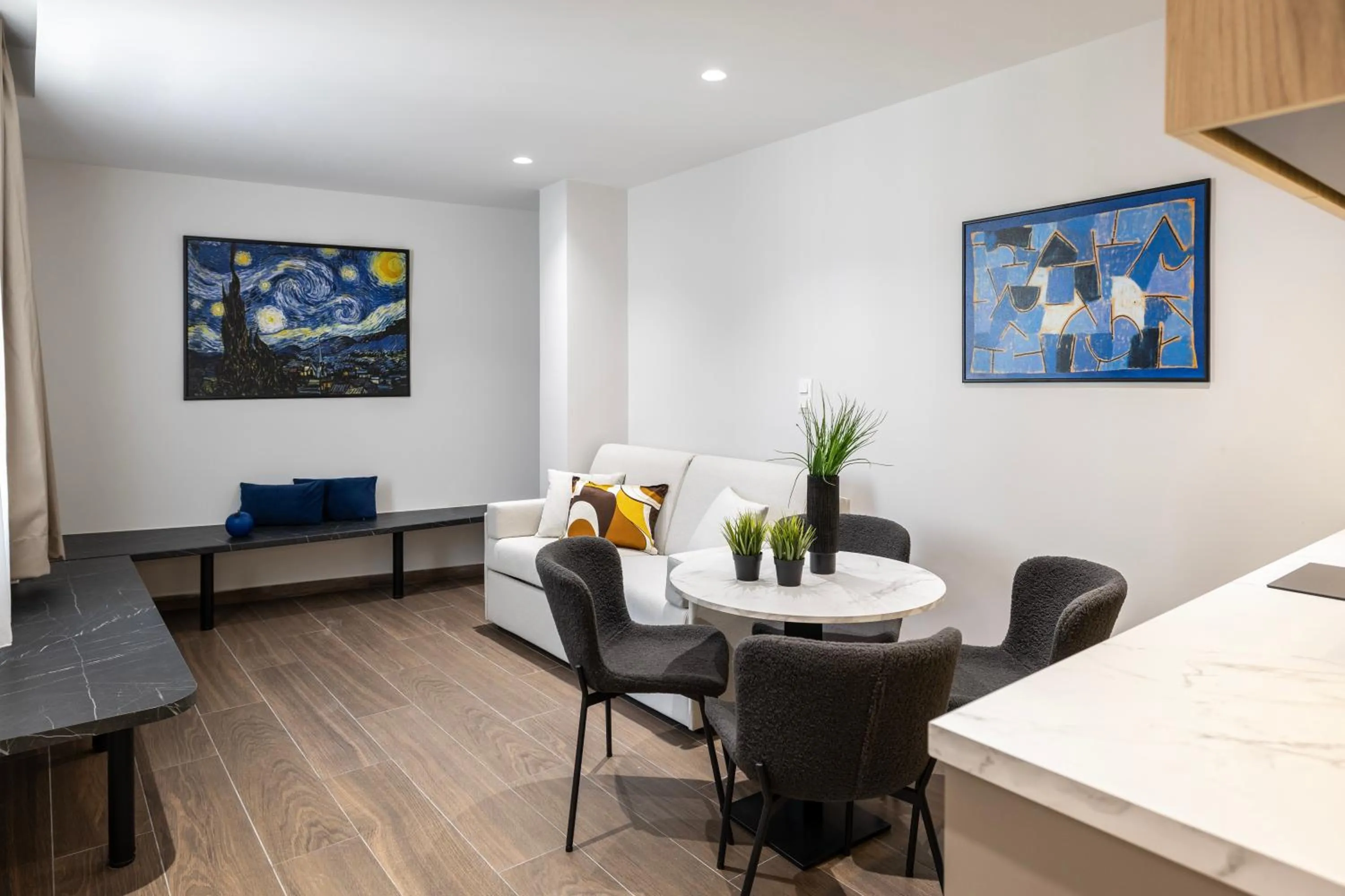 DOMIOS Suites Athens