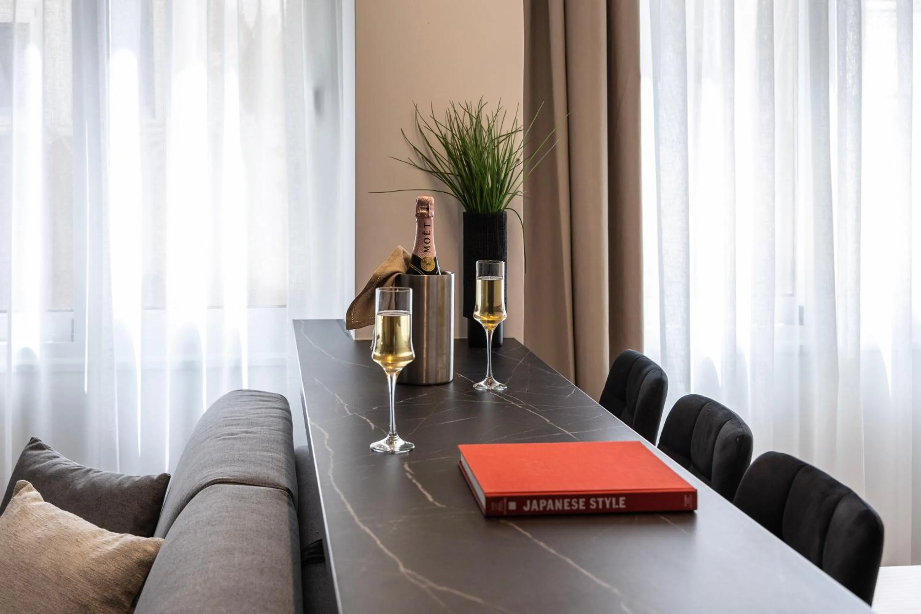 DOMIOS Suites Athens