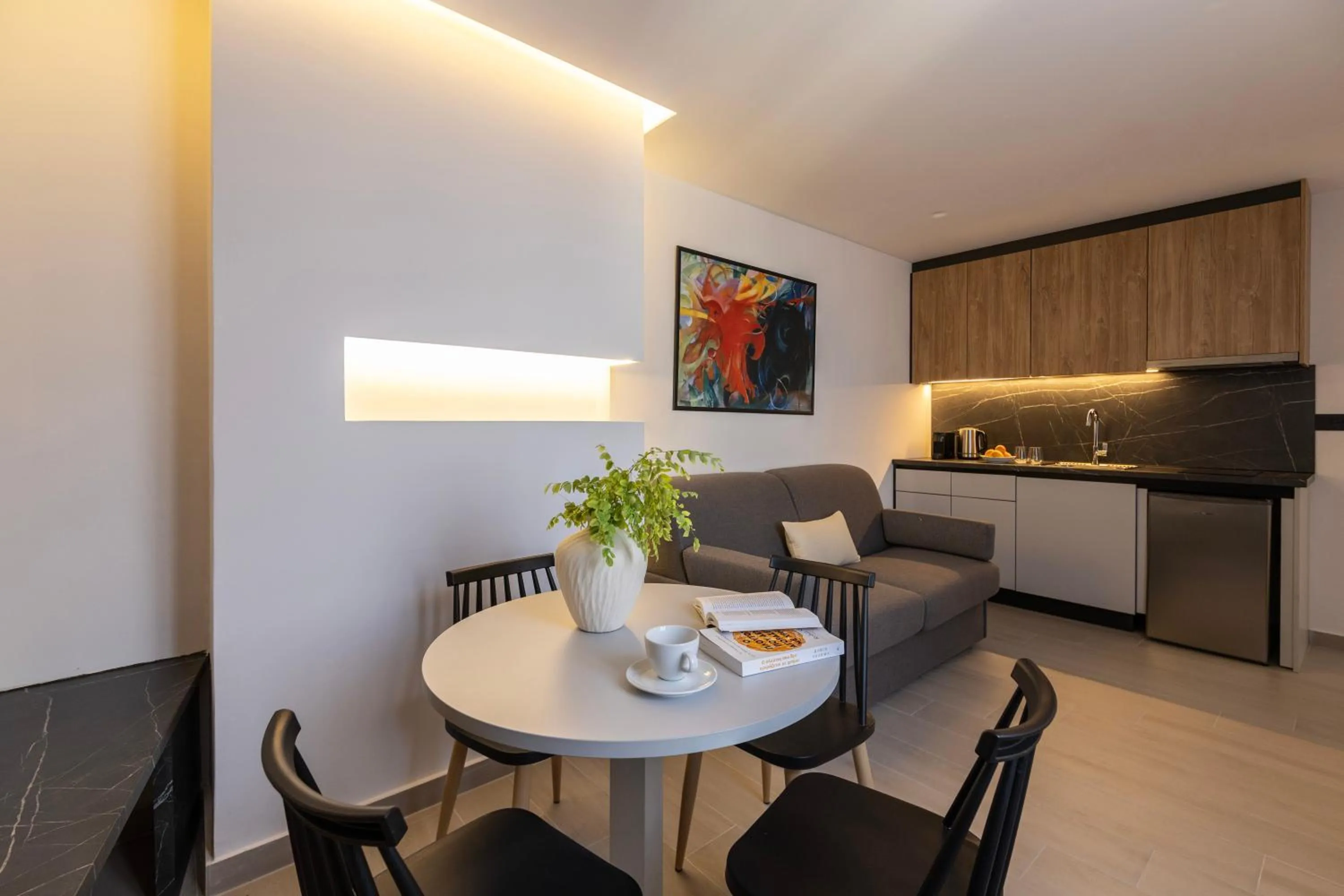 DOMIOS Suites Athens