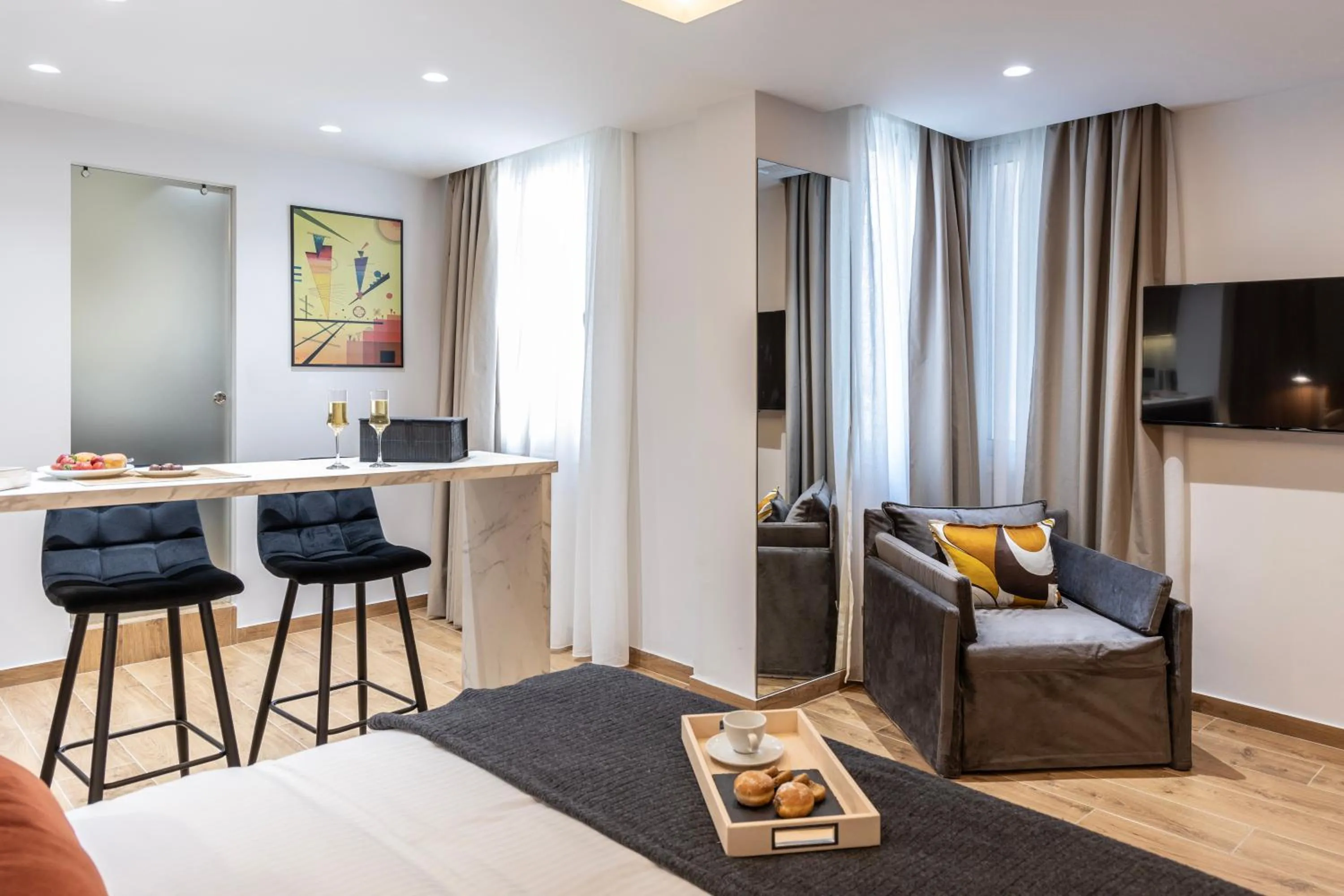 DOMIOS Suites Athens