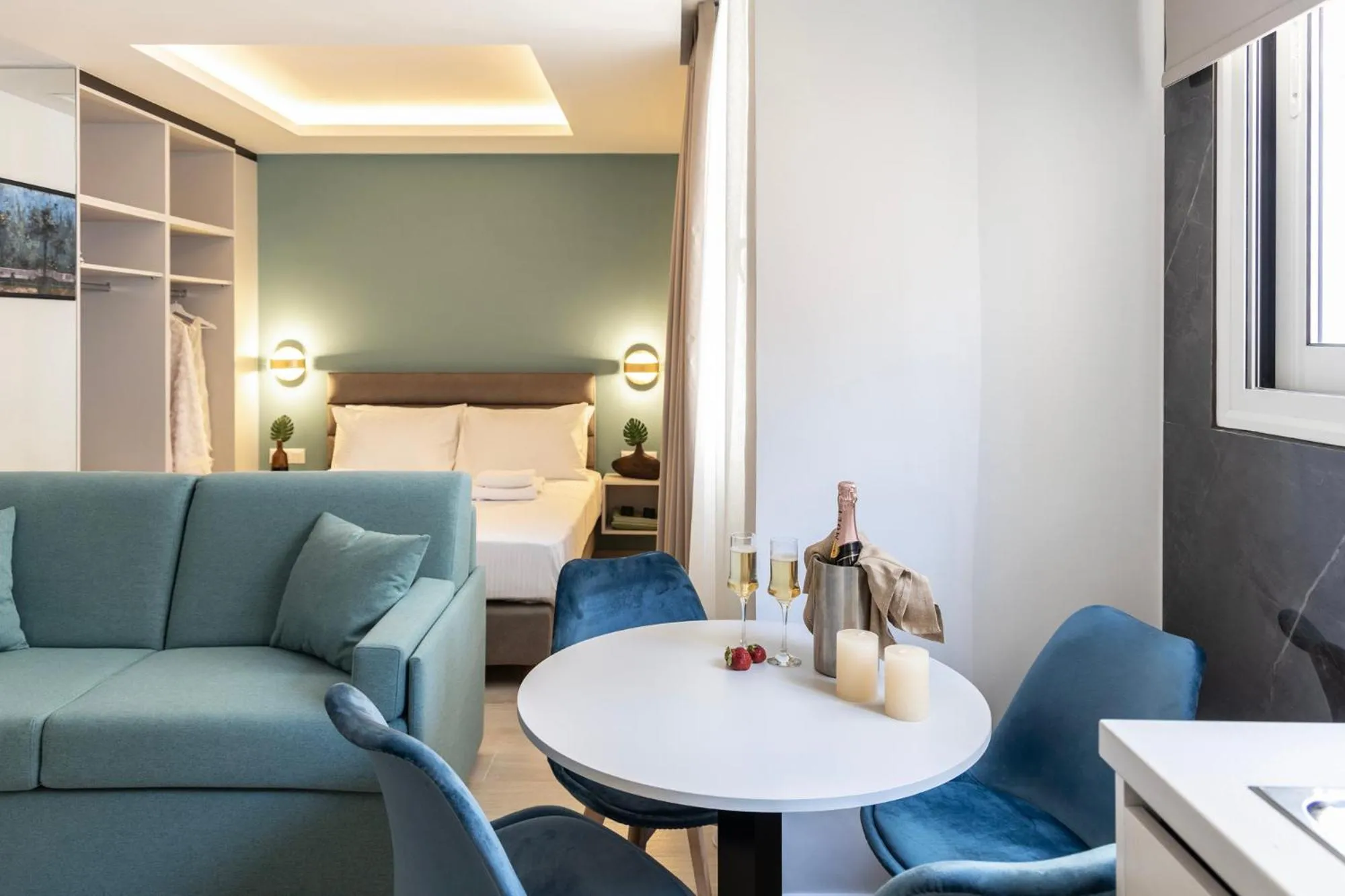 DOMIOS Suites Athens
