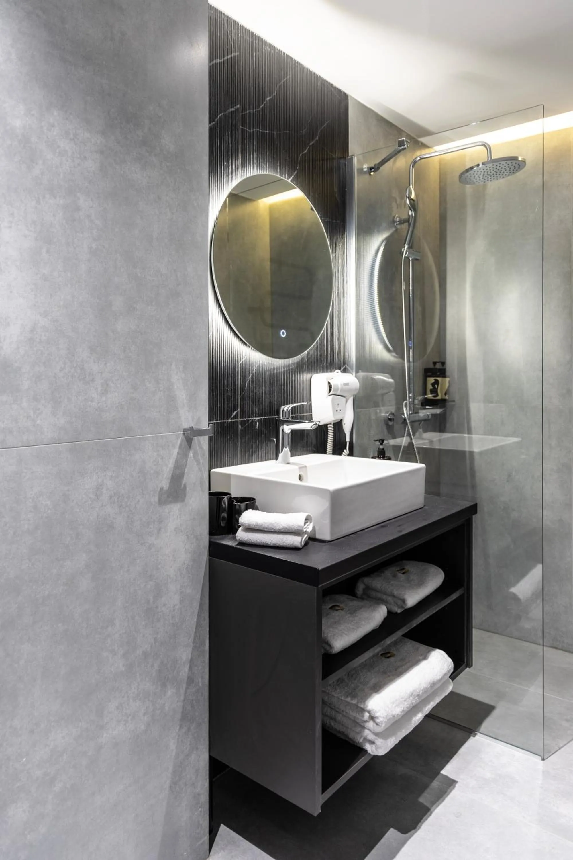 DOMIOS Suites Athens