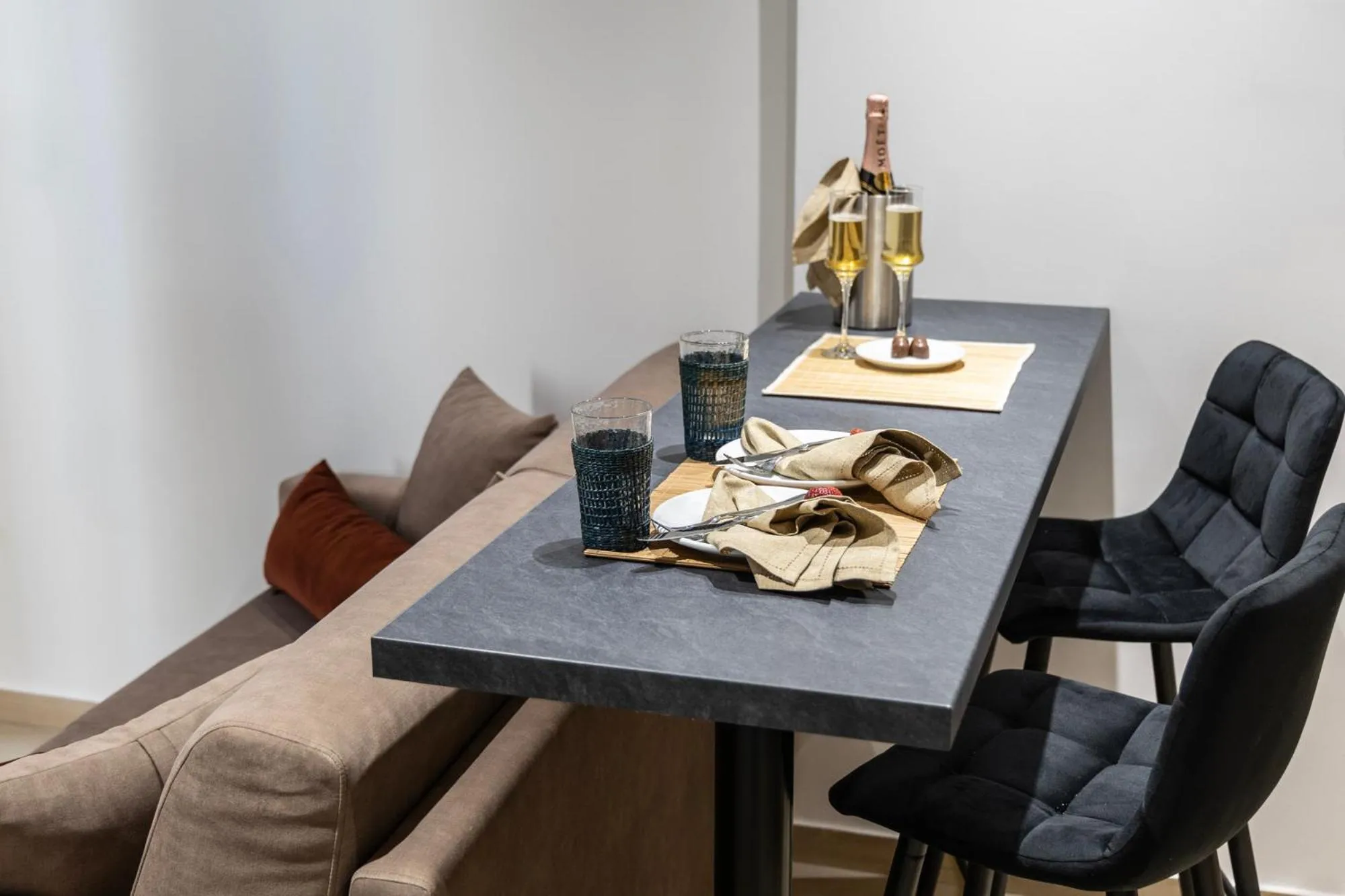 DOMIOS Suites Athens