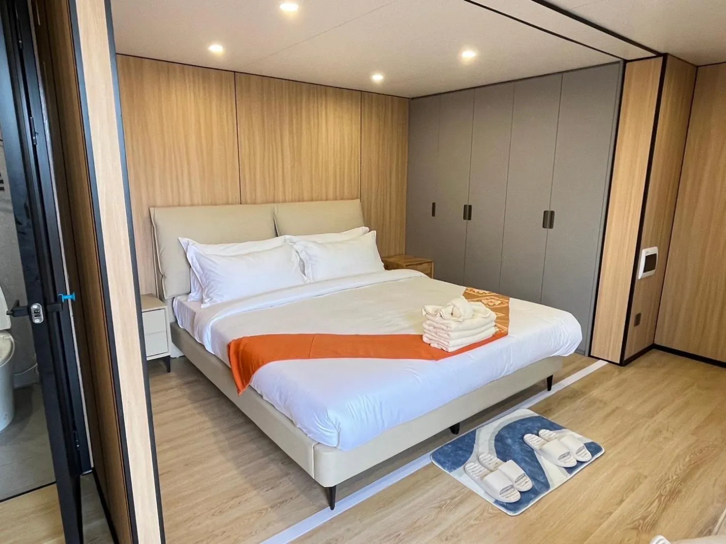 Bed in Space House Hotel Phuket